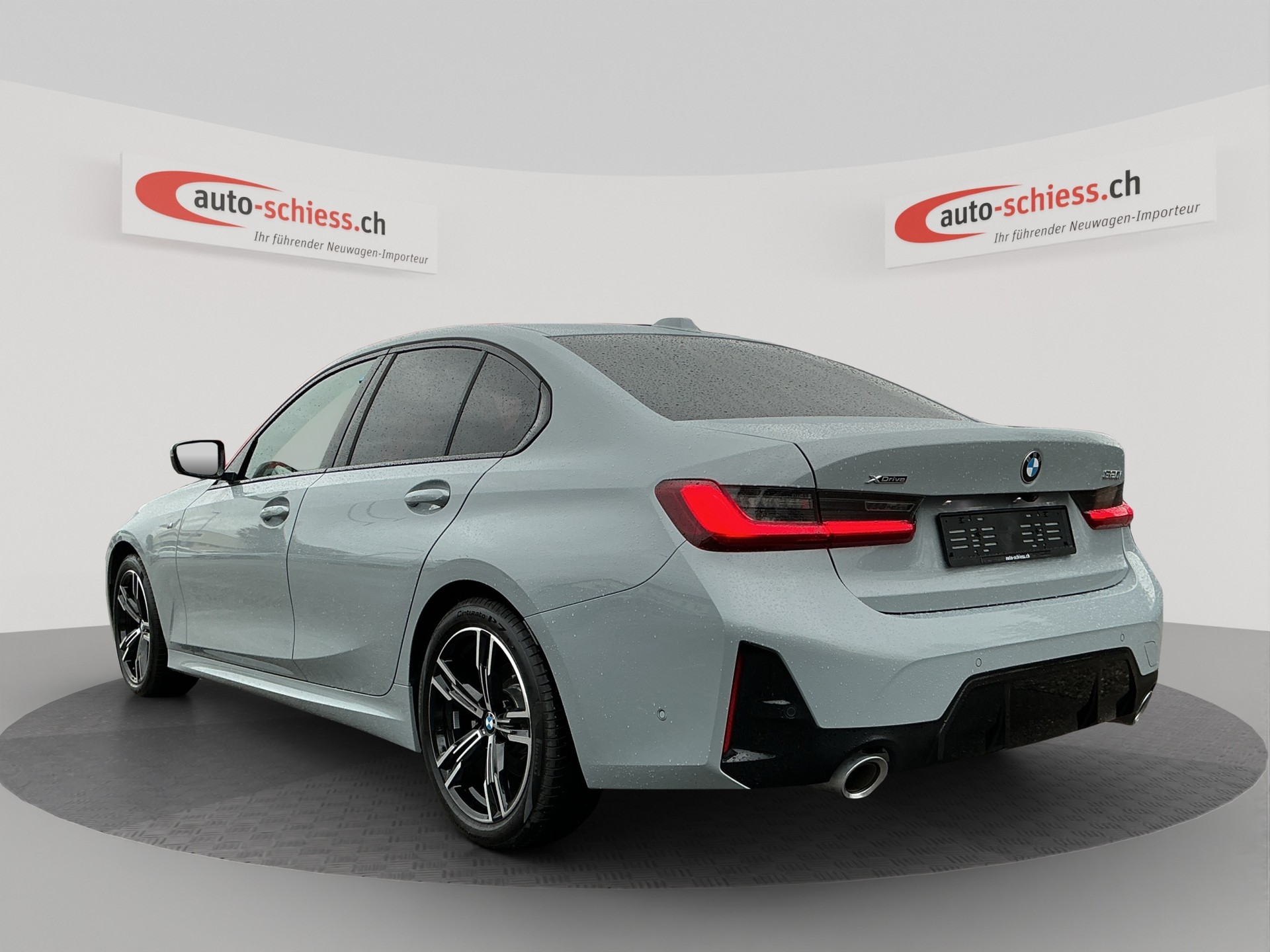 BMW 320i xDrive Steptronic M Sport-image-2
