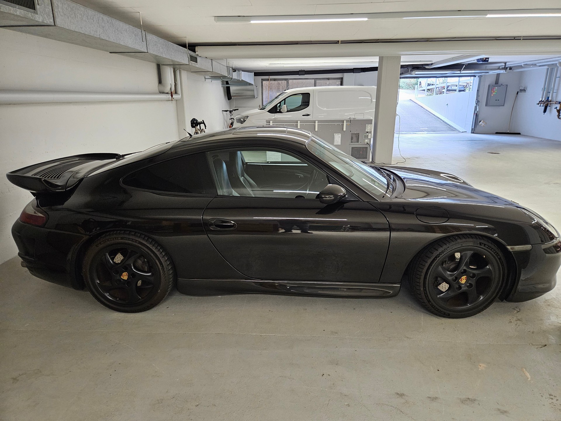 PORSCHE 3.4 Carrera-image-3
