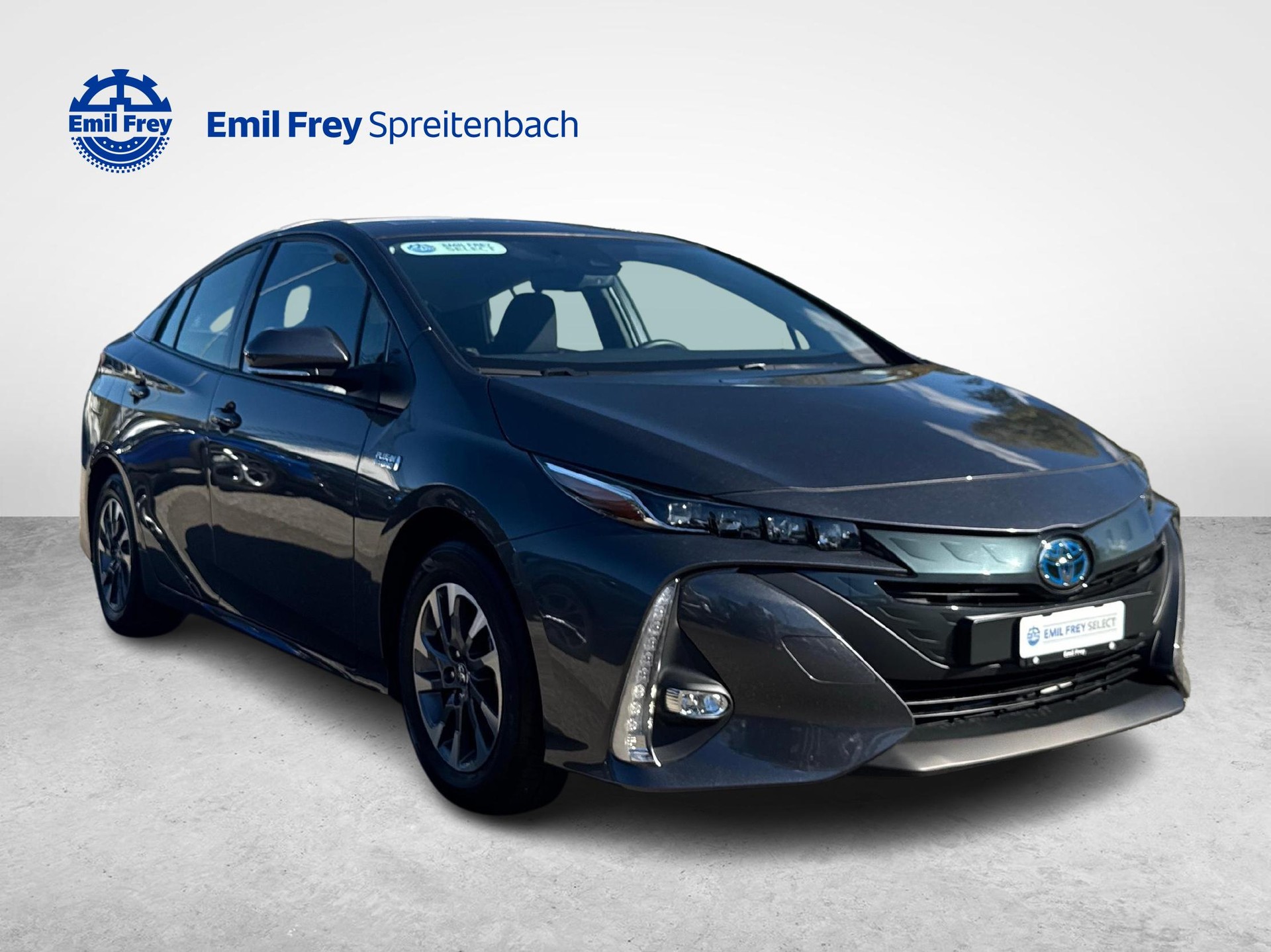 TOYOTA Prius 1.8 VVTi HSD Plug-In Solar-image-6