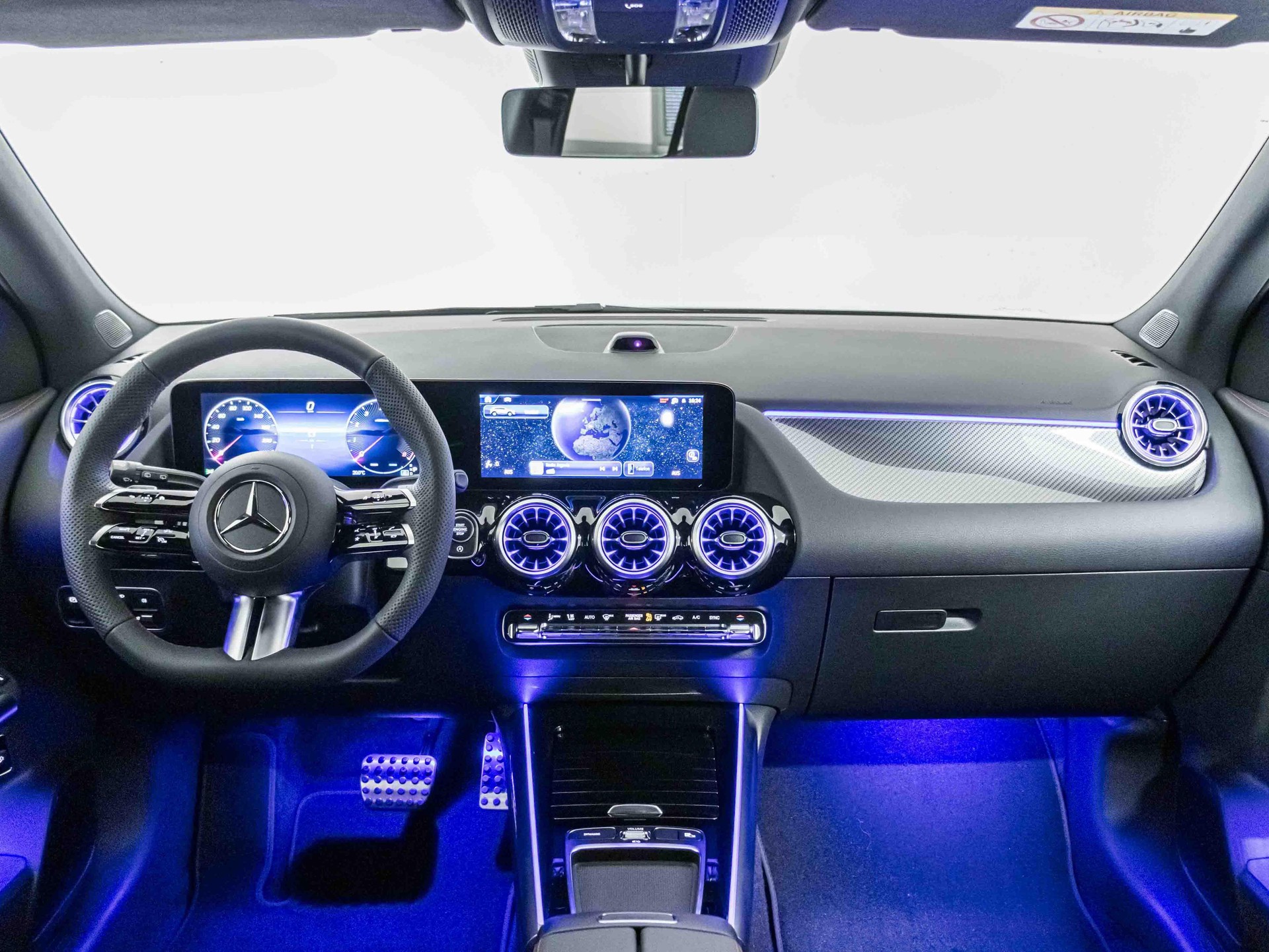 MERCEDES-BENZ GLA 200 Night Star-image-10