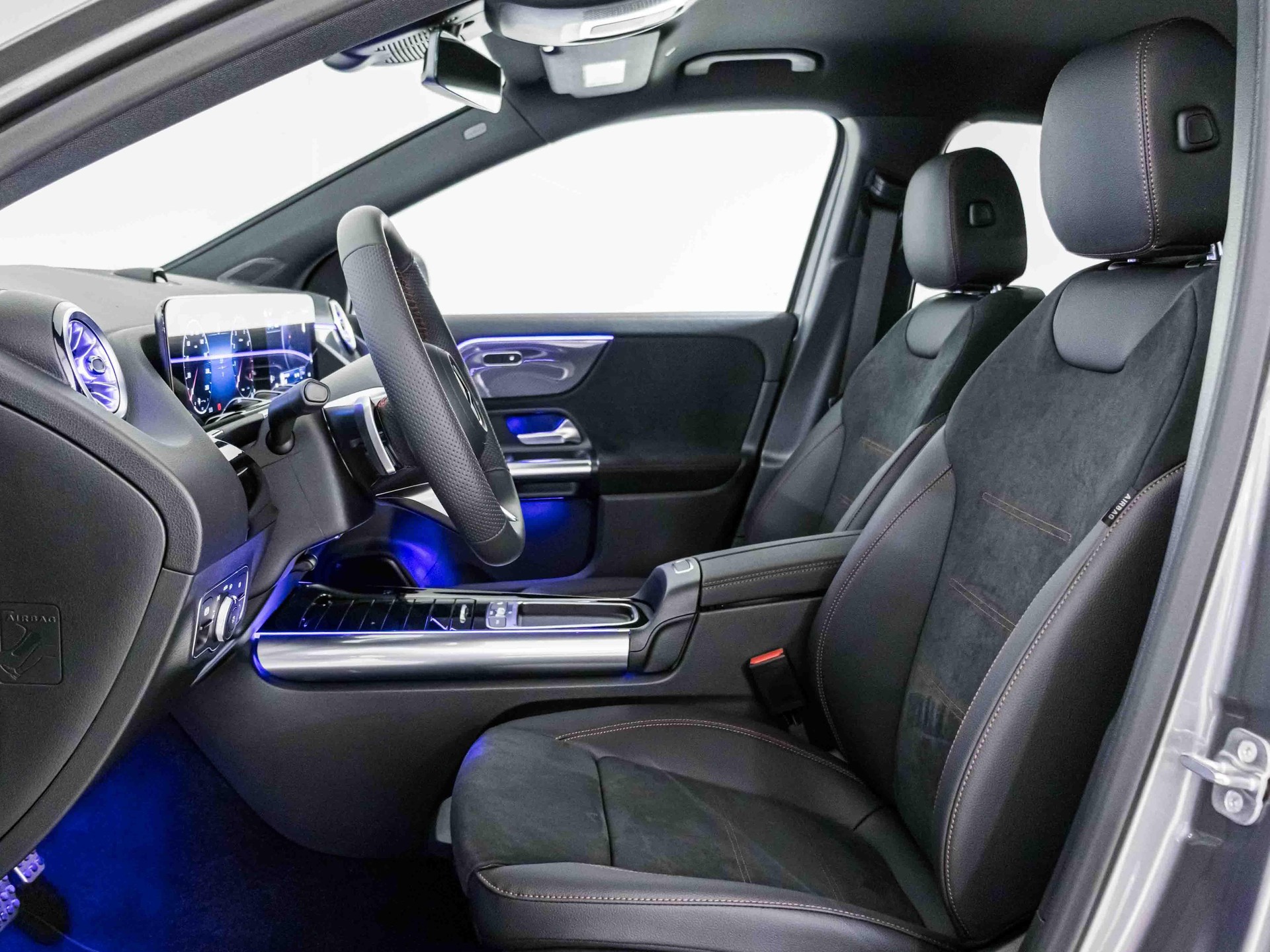 MERCEDES-BENZ GLA 200 Night Star-image-6
