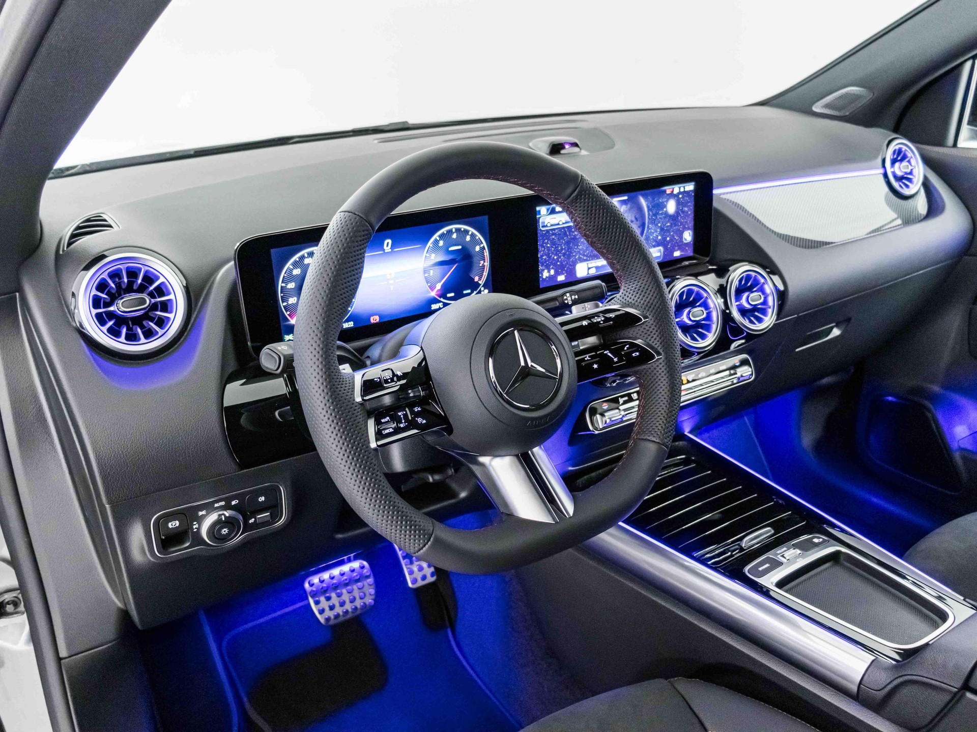 MERCEDES-BENZ GLA 200 Night Star-image-8