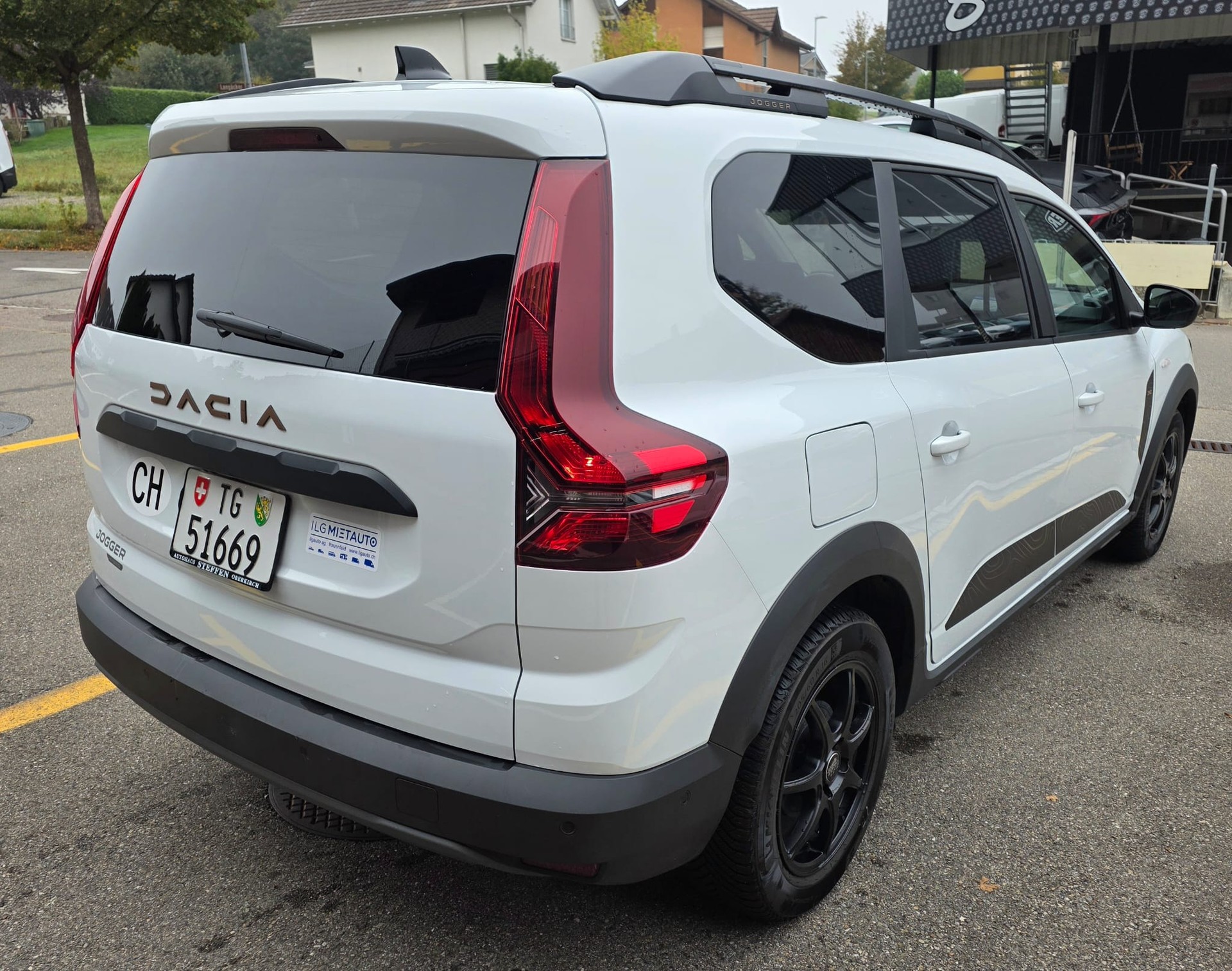 DACIA Jogger HEV 140 Extreme-image-2