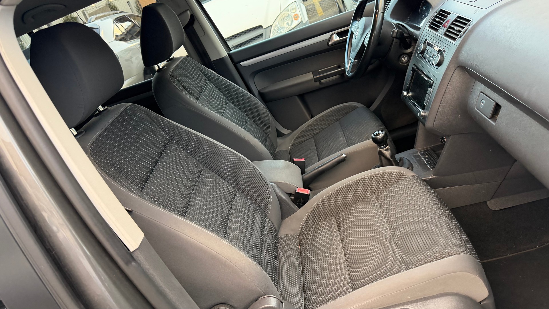 VW Touran 1.4 TSI Comfortline-image-5