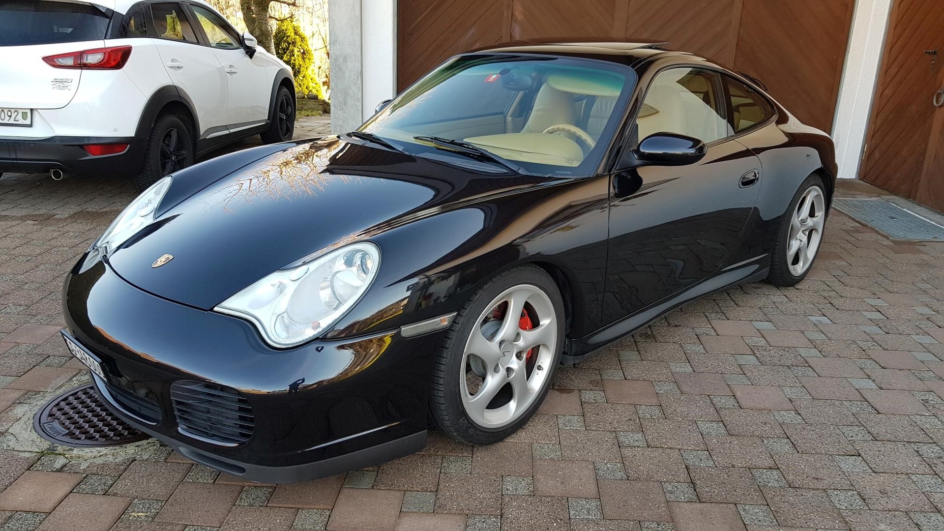 PORSCHE 911 Carrera 4 S-image-5