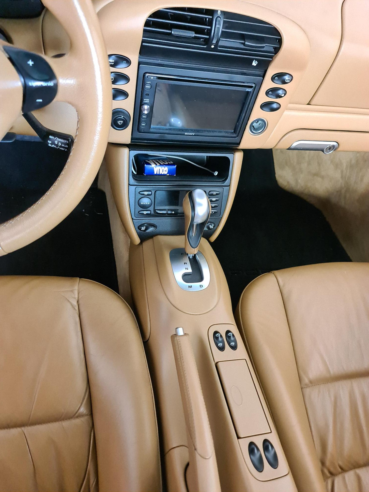 PORSCHE 911 Carrera 4 S-image-9