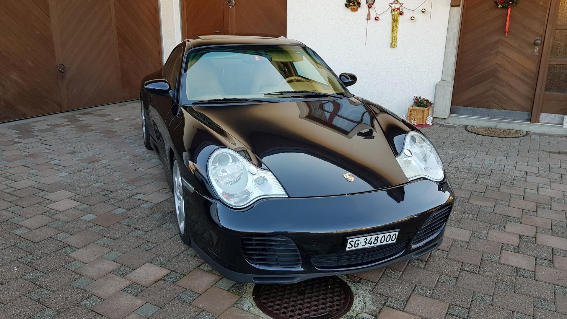 PORSCHE 911 Carrera 4 S-image-0