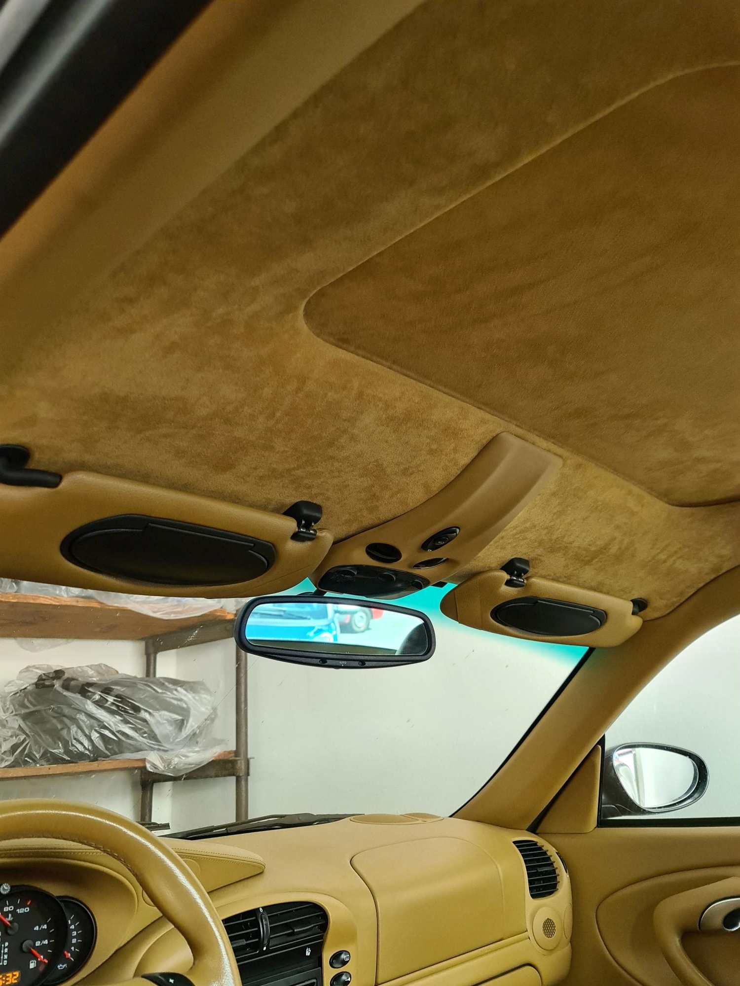 PORSCHE 911 Carrera 4 S-image-15