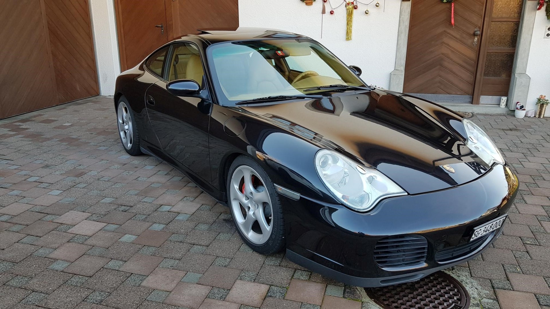 PORSCHE 911 Carrera 4 S-image-1