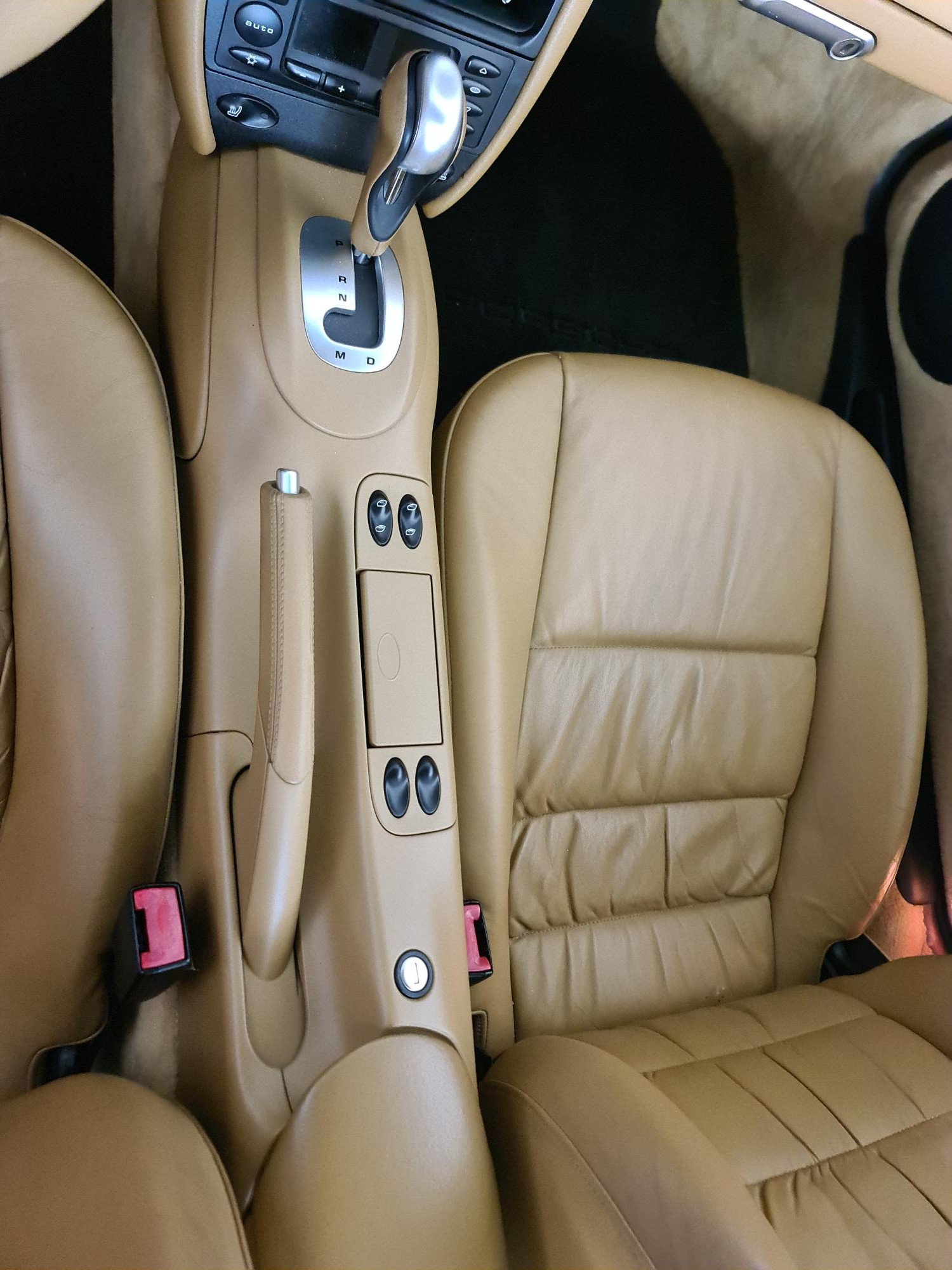 PORSCHE 911 Carrera 4 S-image-11