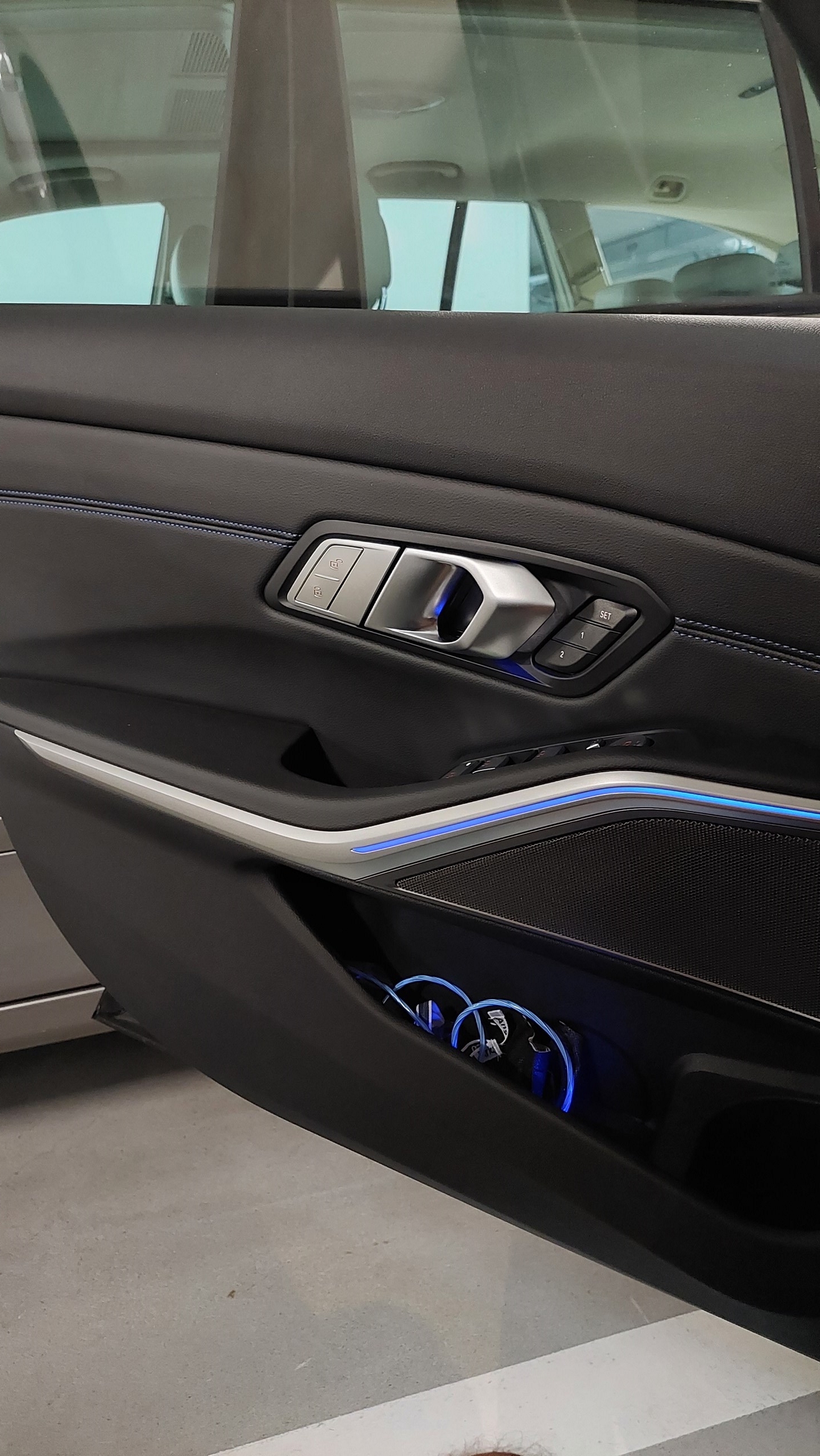 BMW M340i xDrive 48V Touring Steptronic-image-12
