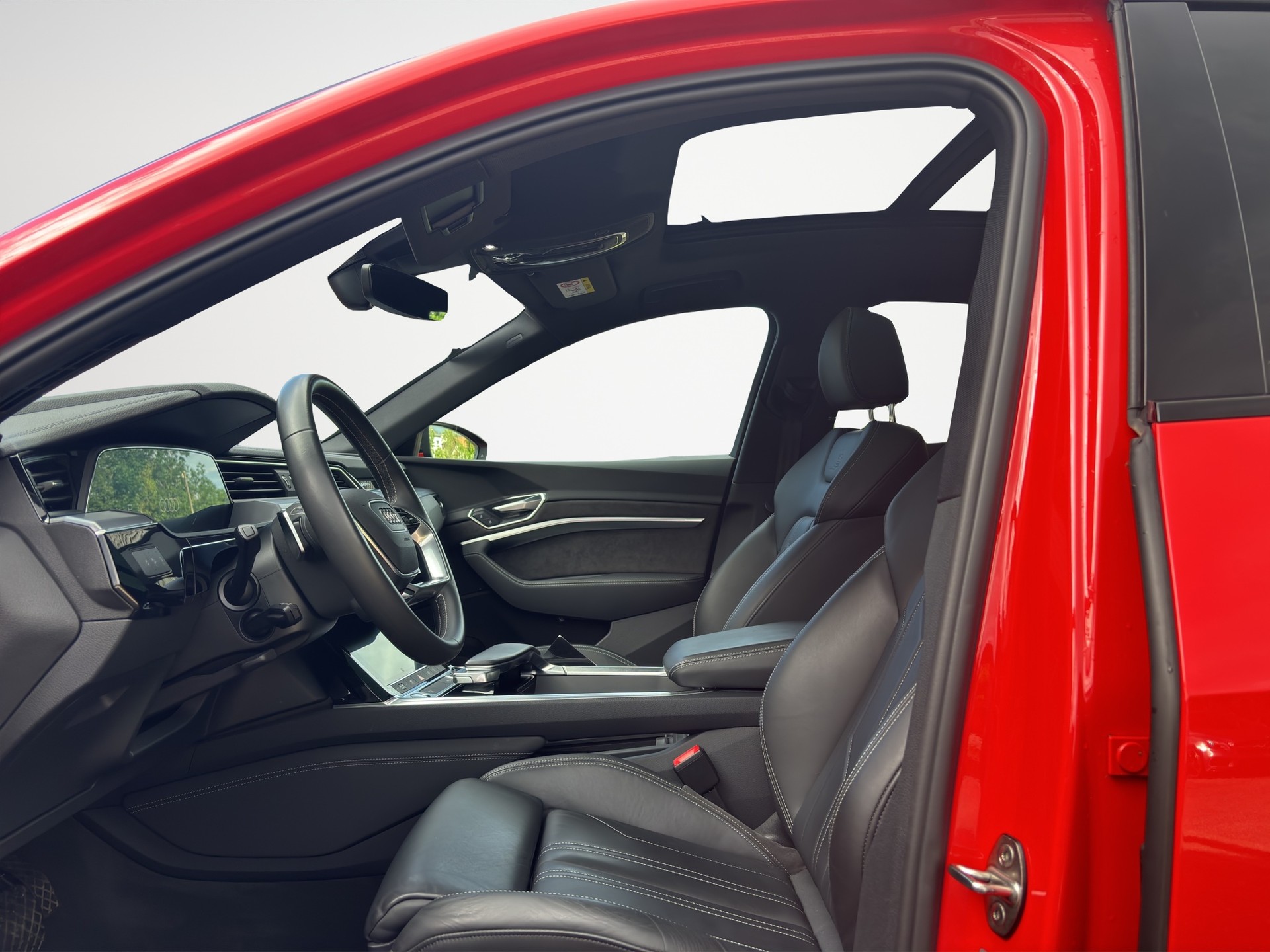 AUDI e-tron 50 Sportback S Line quattro-image-9