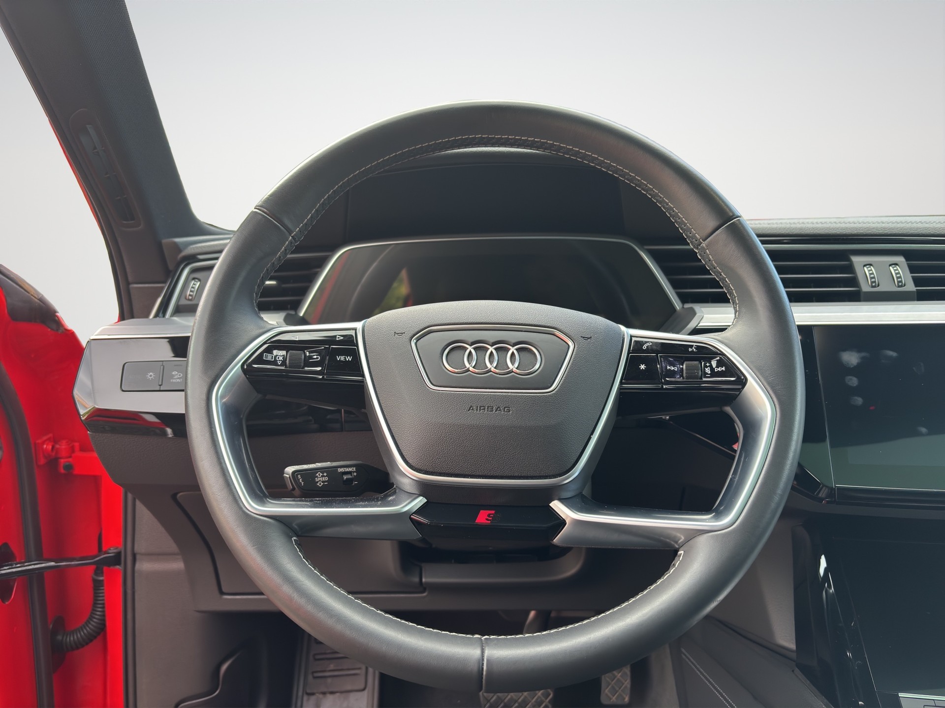 AUDI e-tron 50 Sportback S Line quattro-image-10