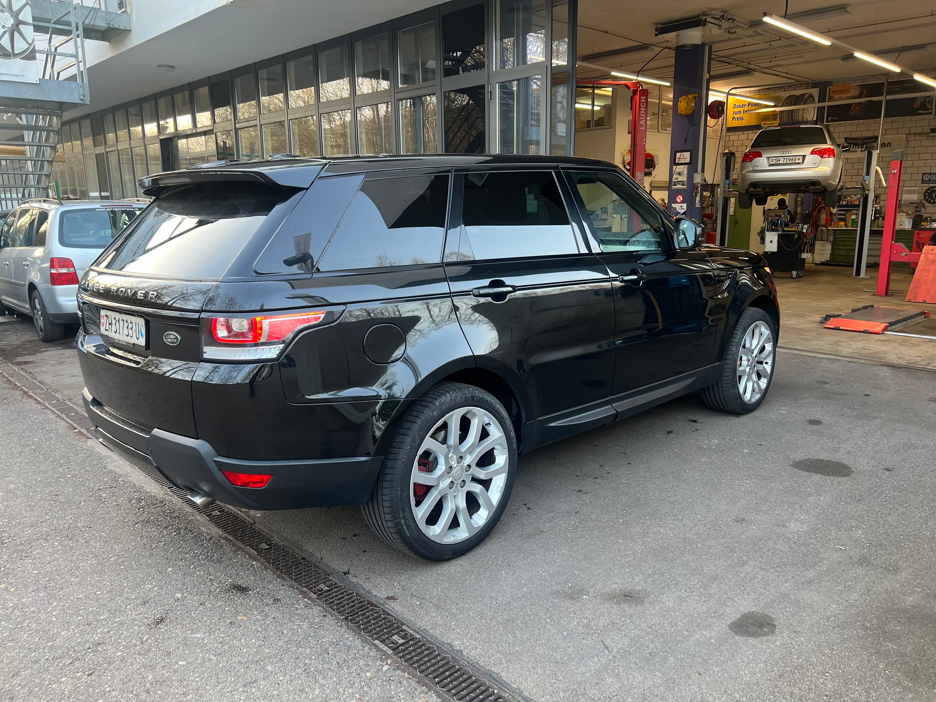 LAND ROVER Range Rover Sport 4.4 SDV8 HSE Dynamic Automatic-image-3