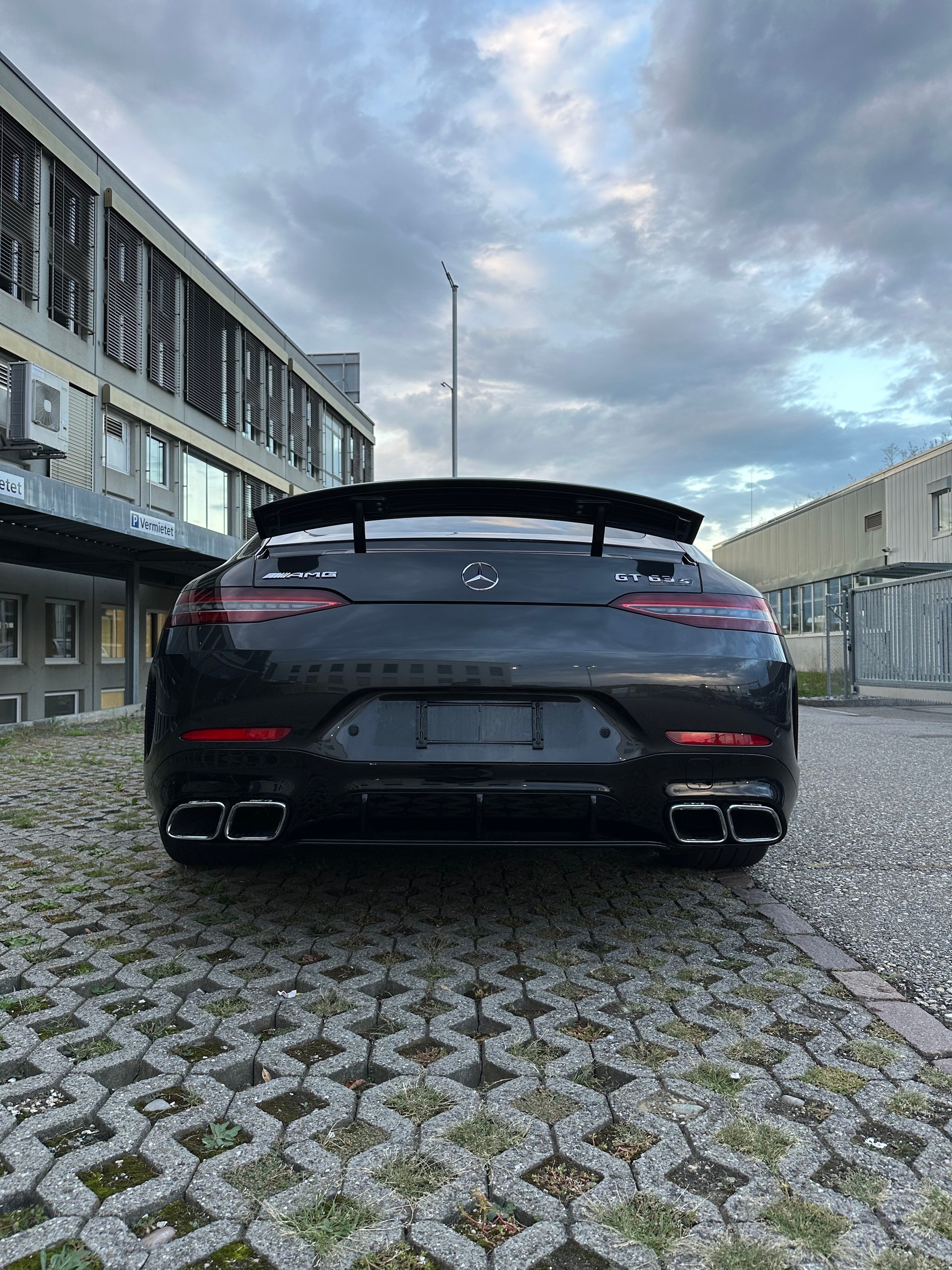 MERCEDES-BENZ AMG GT 4 63 S 4Matic+ Speedshift MCT-image-3
