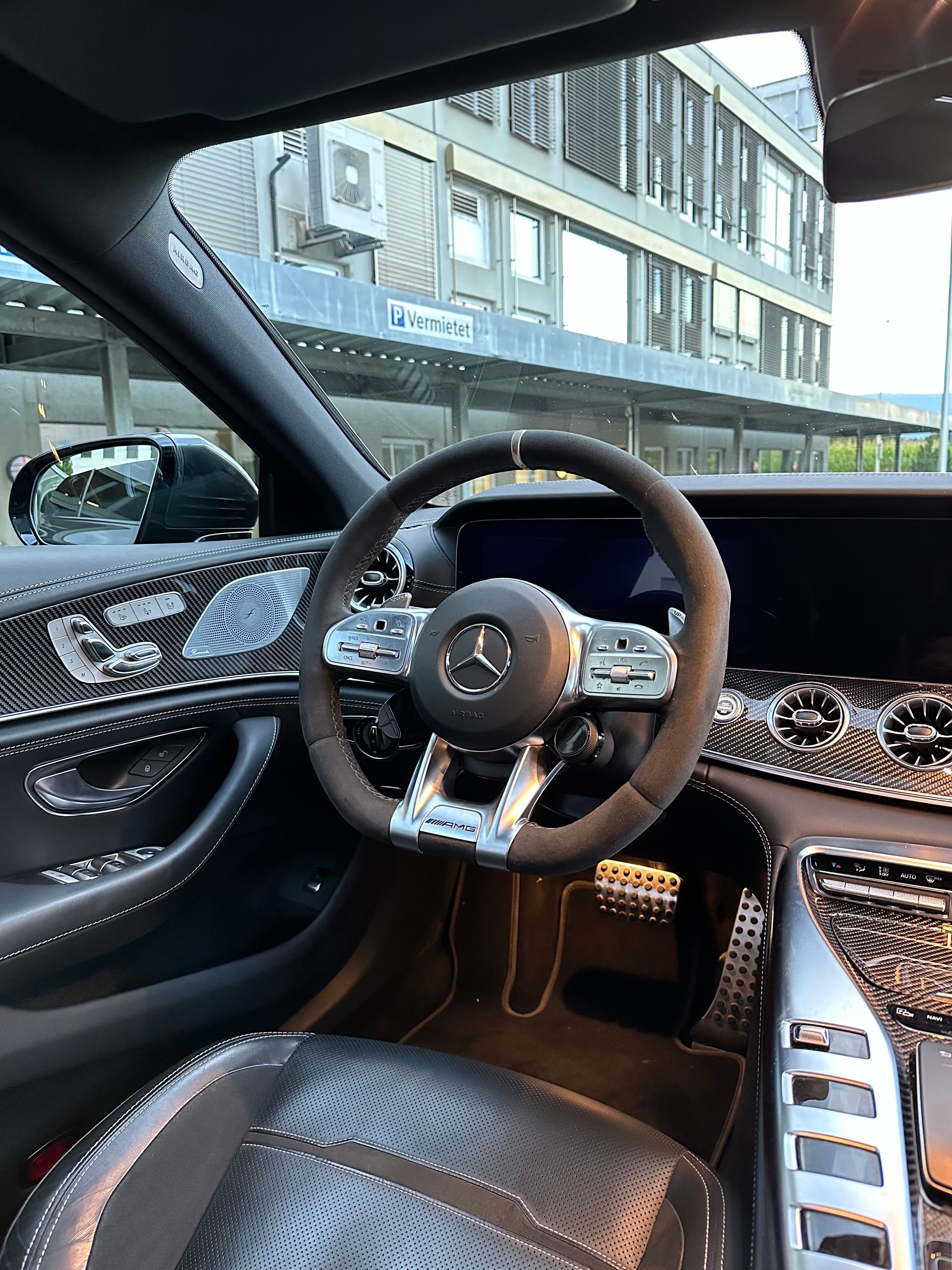 MERCEDES-BENZ AMG GT 4 63 S 4Matic+ Speedshift MCT-image-11