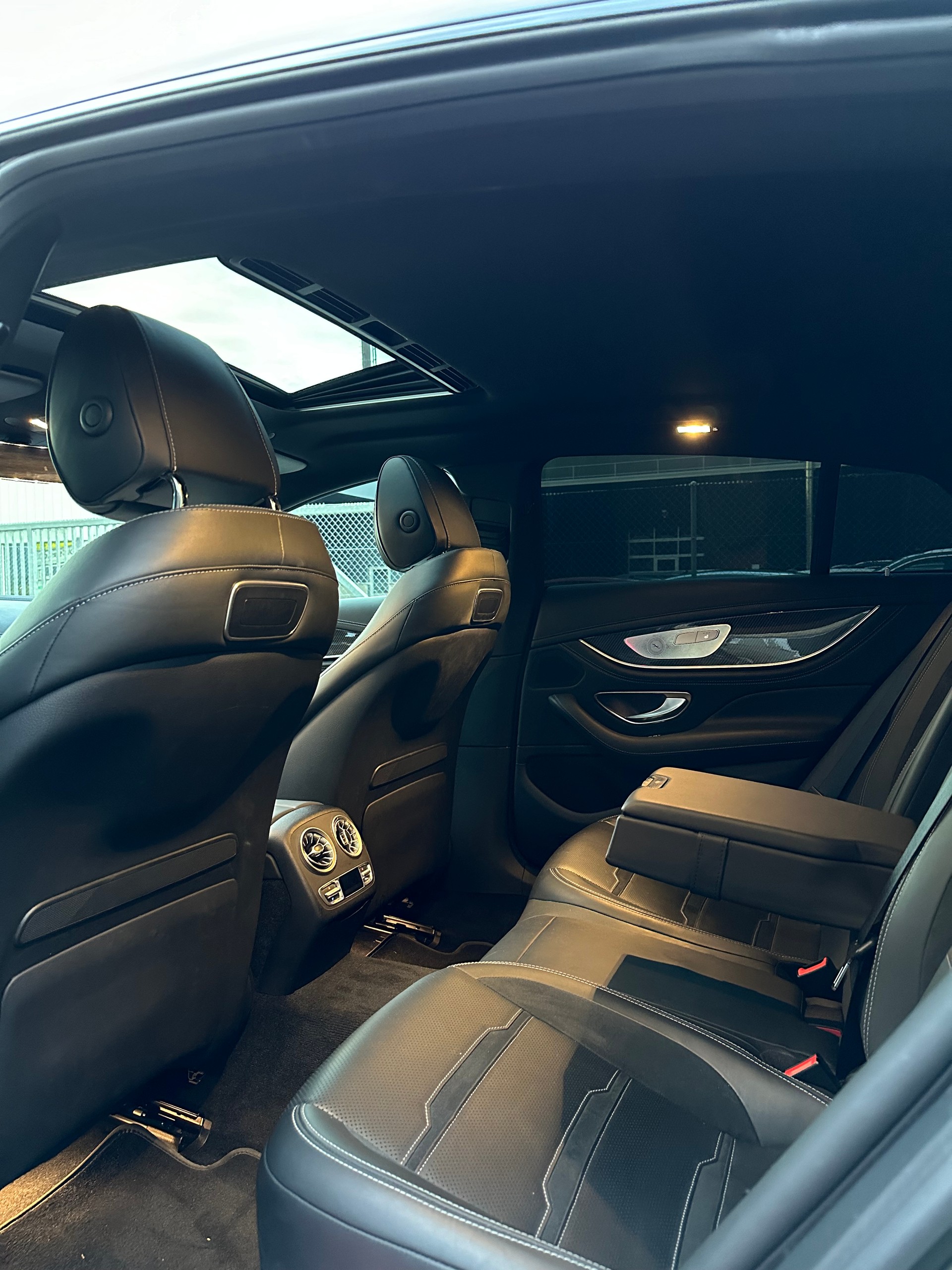 MERCEDES-BENZ AMG GT 4 63 S 4Matic+ Speedshift MCT-image-5