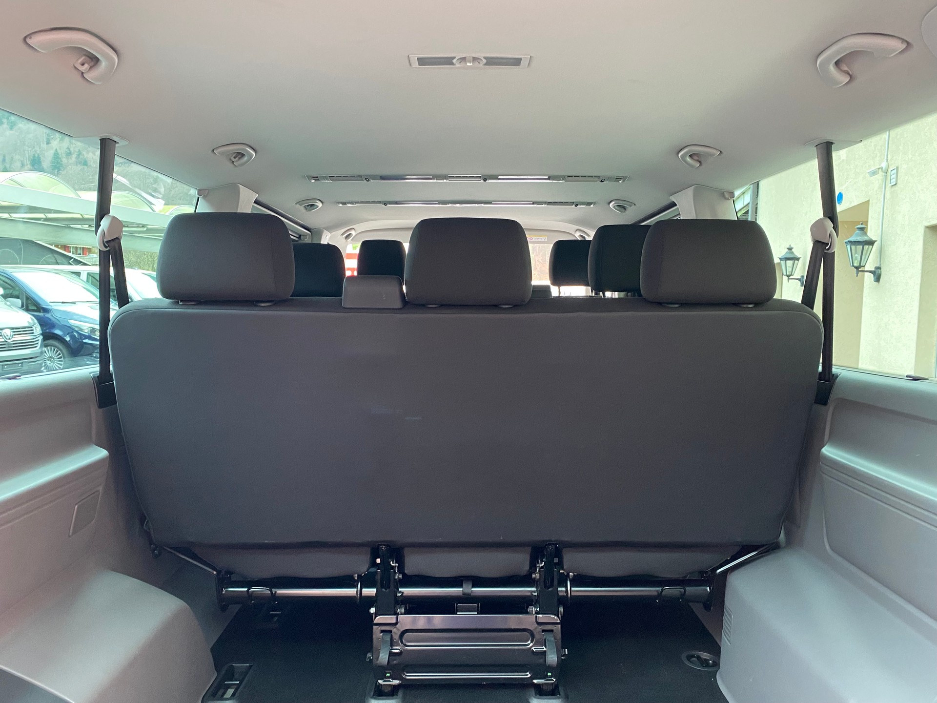 VW T6.1 Caravelle 2.0 TDI Comfortline 4Motion DSG LWB-image-10