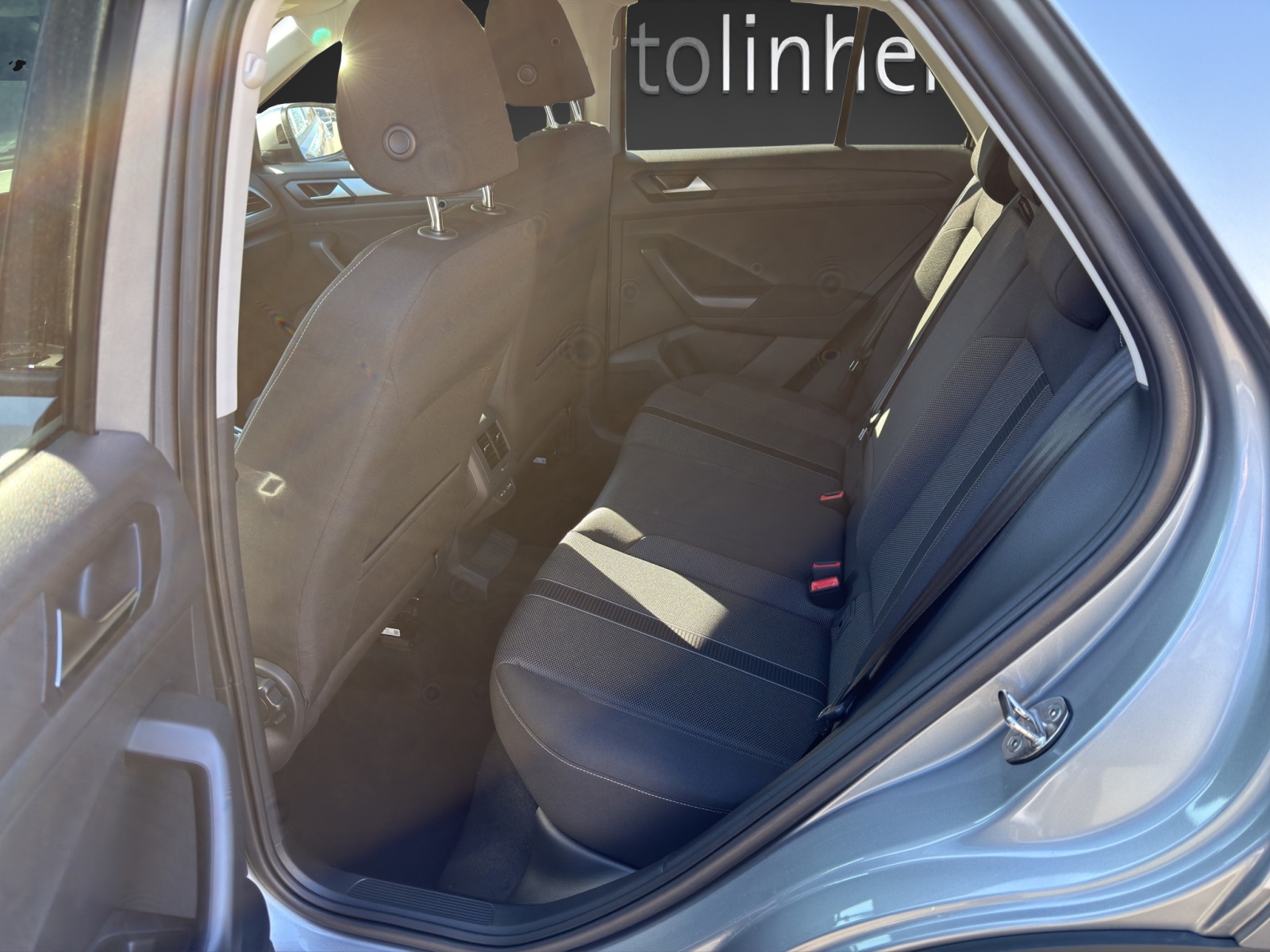 VW T-Roc 1.0 TSI Life-image-8
