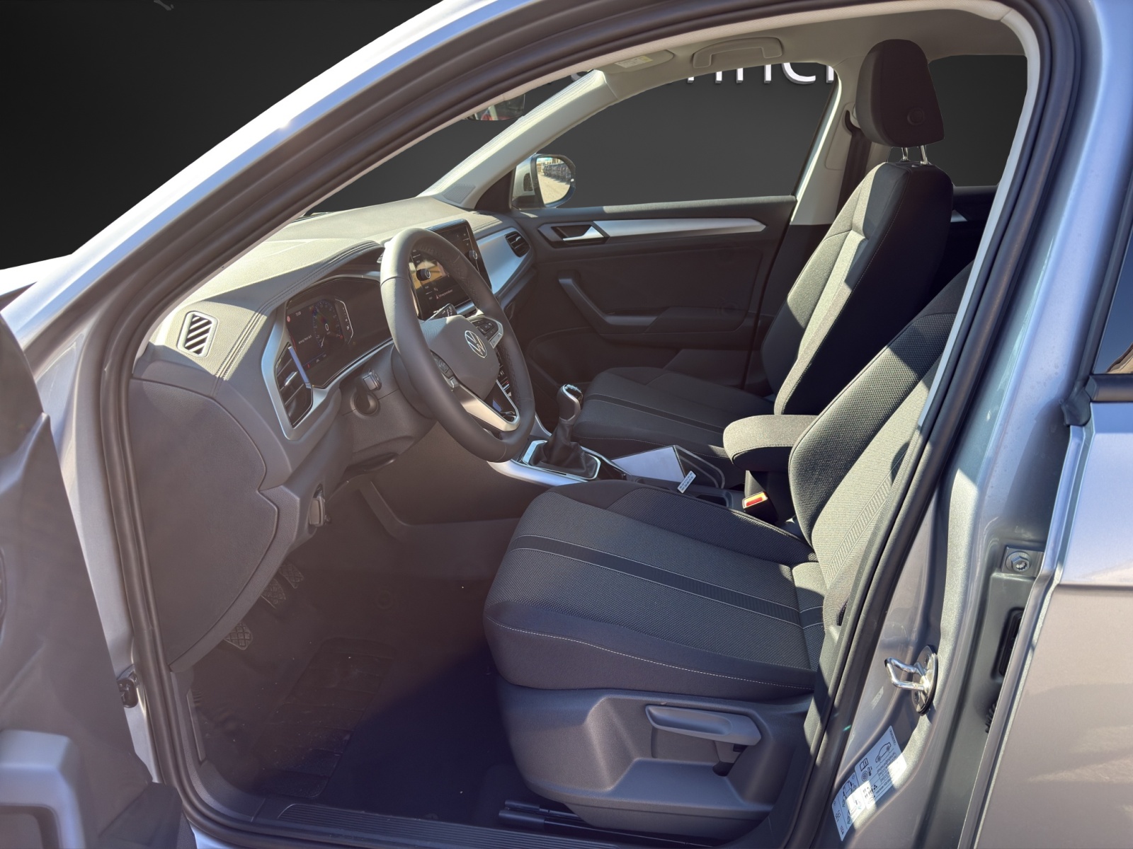 VW T-Roc 1.0 TSI Life-image-7
