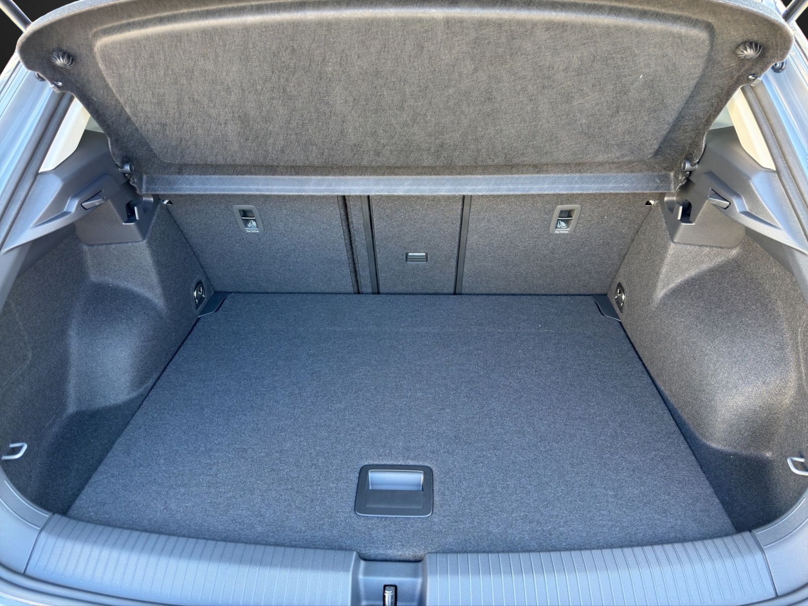 VW T-Roc 1.0 TSI Life-image-11