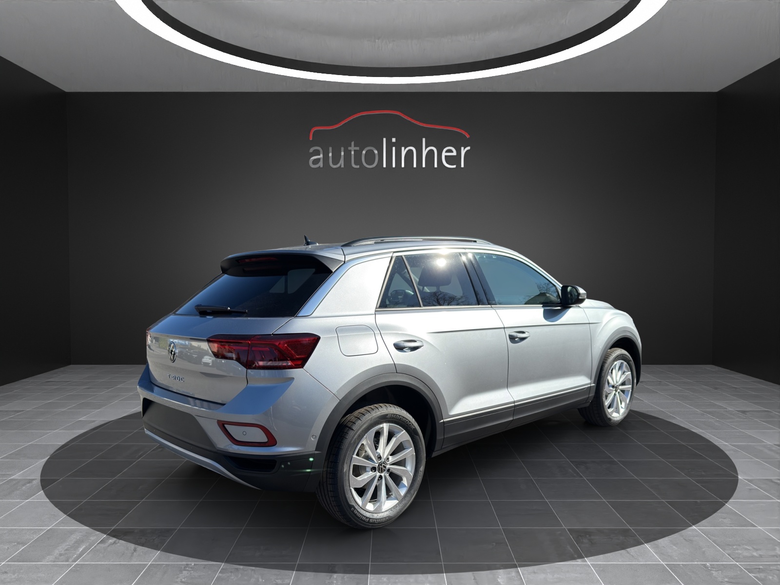 VW T-Roc 1.0 TSI Life-image-4