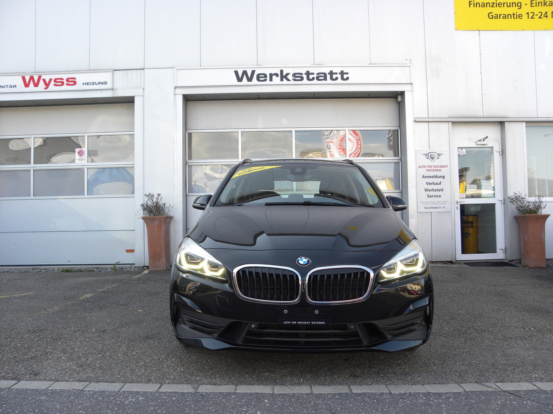 BMW 218d xDrive Active Tourer Steptronic-image-0