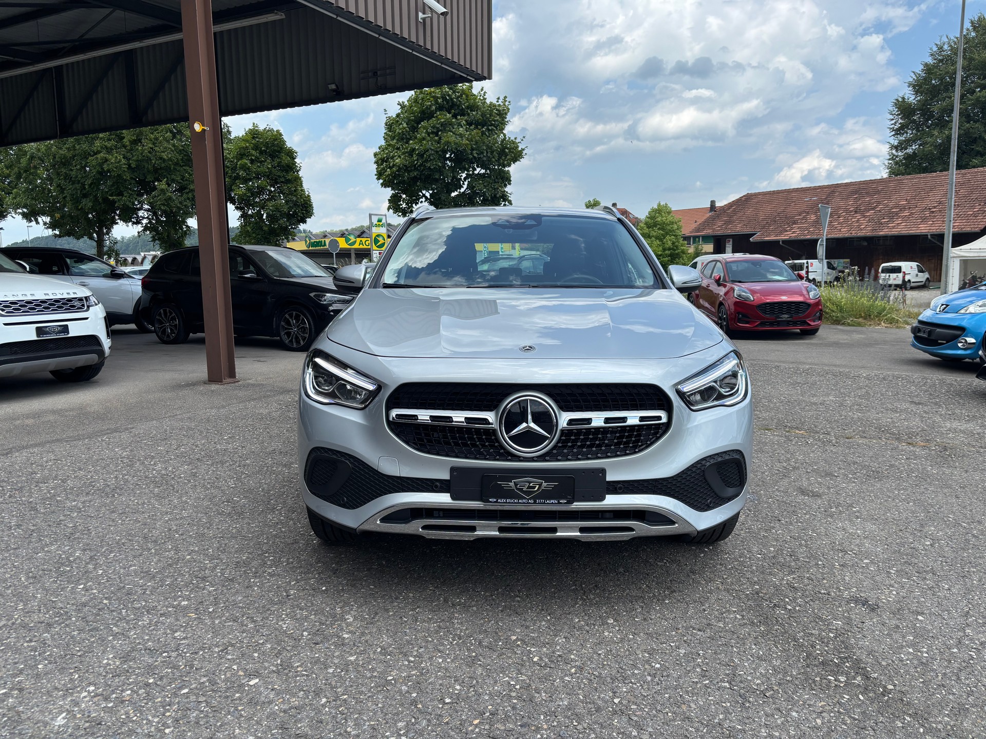 MERCEDES-BENZ GLA 200 Progressive 7G-DCT-image-1