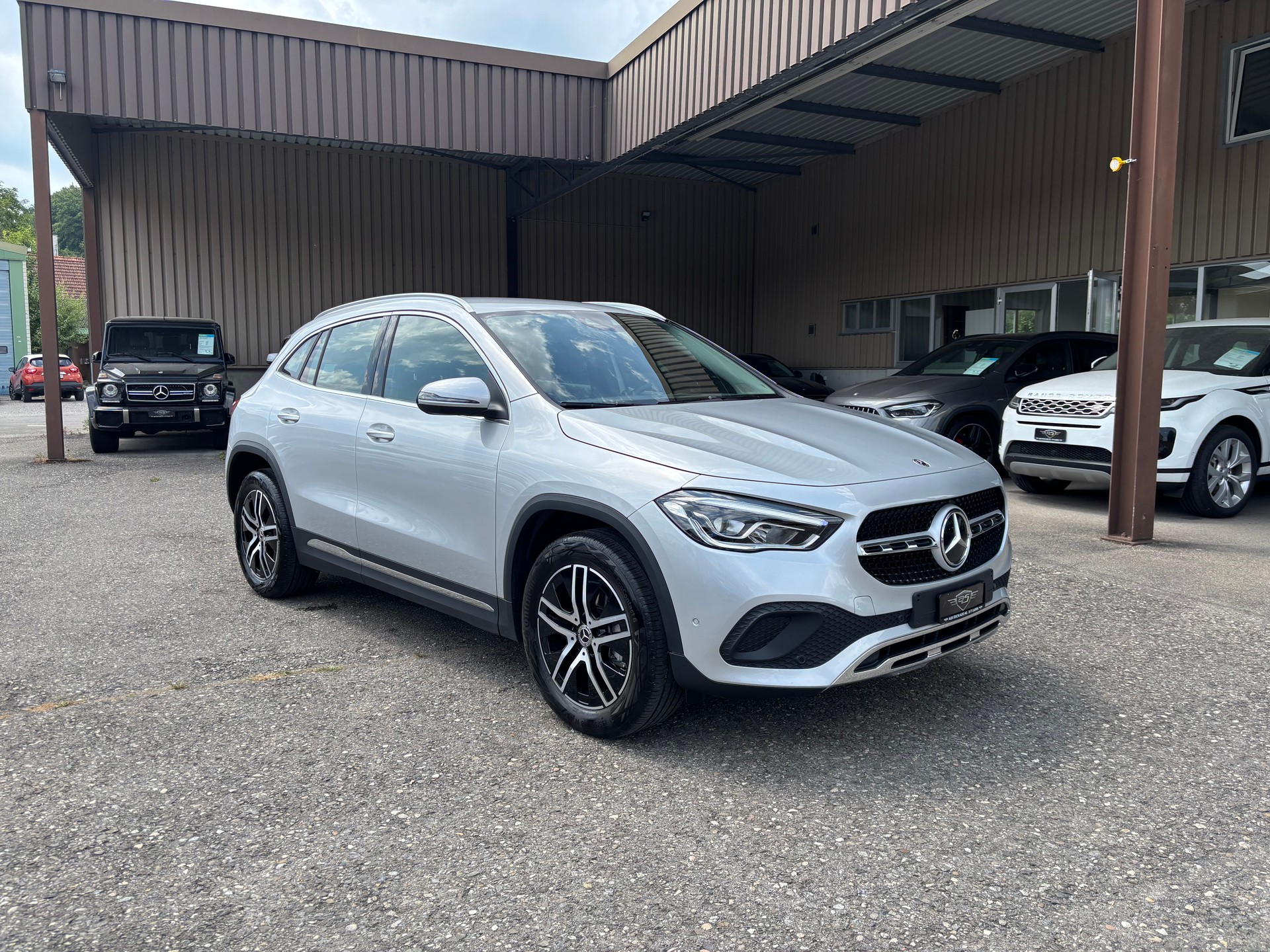 MERCEDES-BENZ GLA 200 Progressive 7G-DCT-image-0