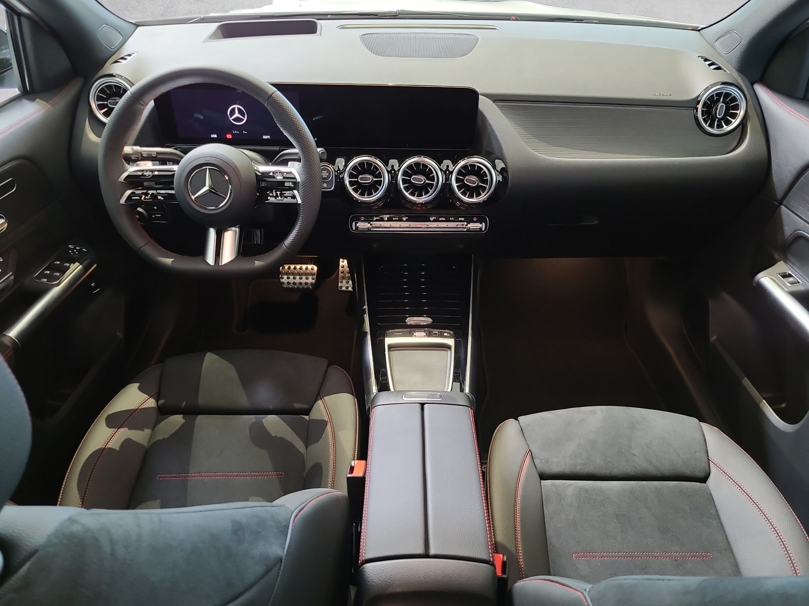MERCEDES-BENZ GLA 250 4Matic 8G-DCT Swiss Star-image-11