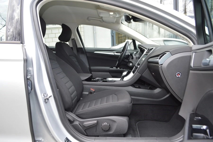 FORD Mondeo 2.0 TDCi Trend PowerShift-image-7