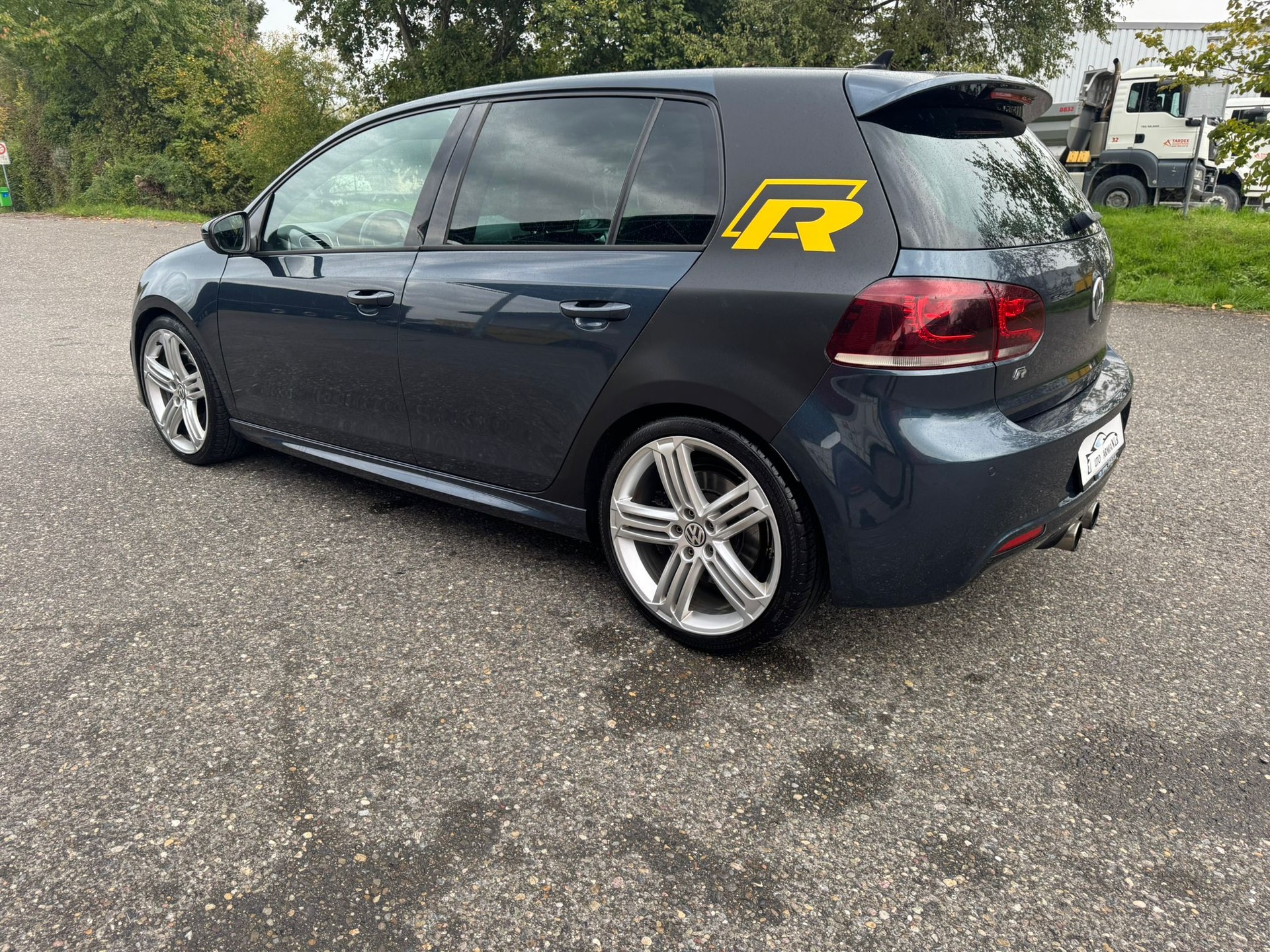VW Golf 2.0 TSI R 4Motion DSG-image-4