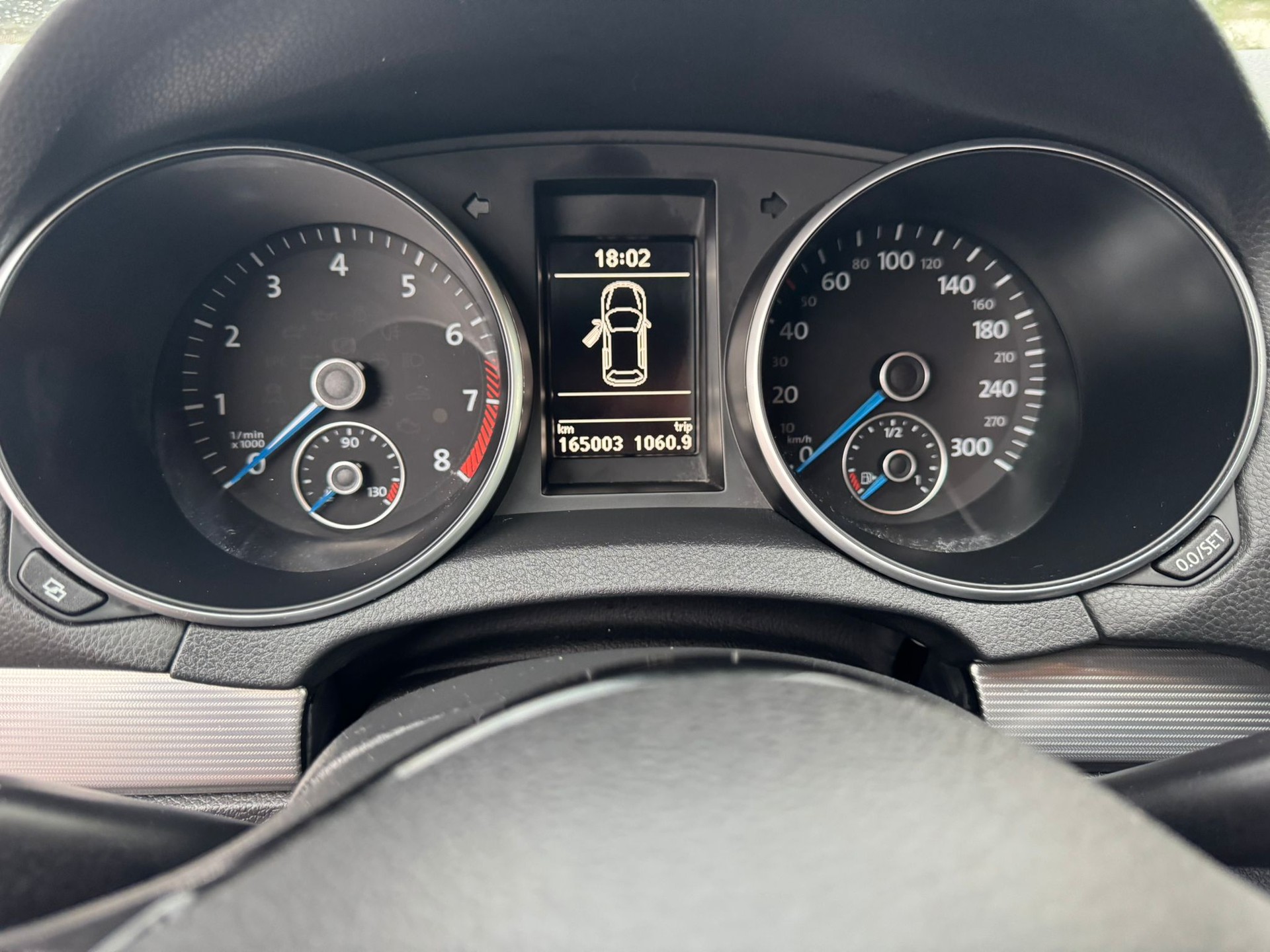VW Golf 2.0 TSI R 4Motion DSG-image-18