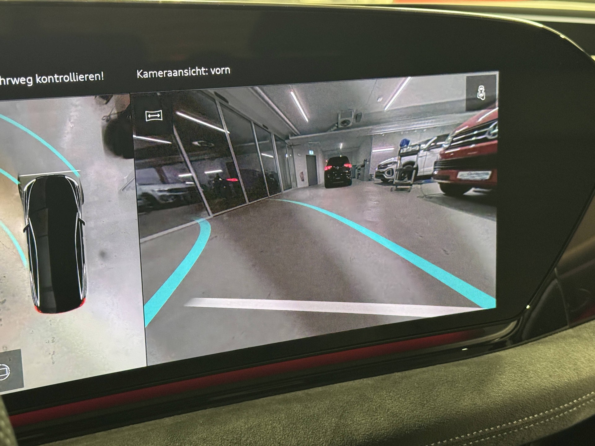 AUDI A6 Avant e-tron quattro-image-12