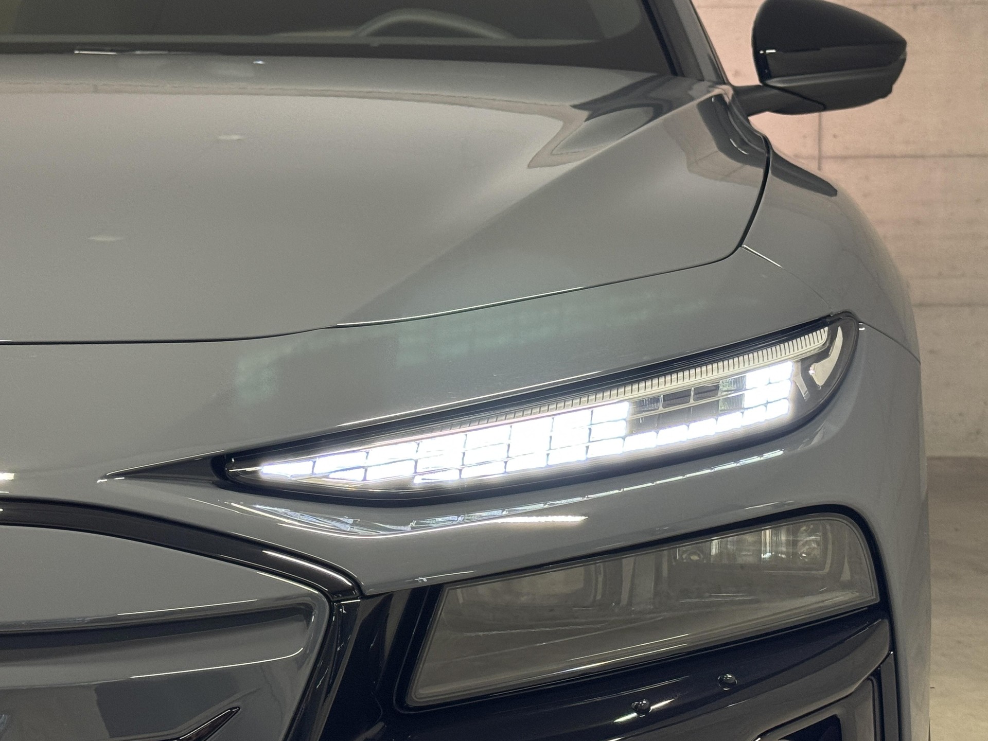 AUDI A6 Avant e-tron quattro-image-6