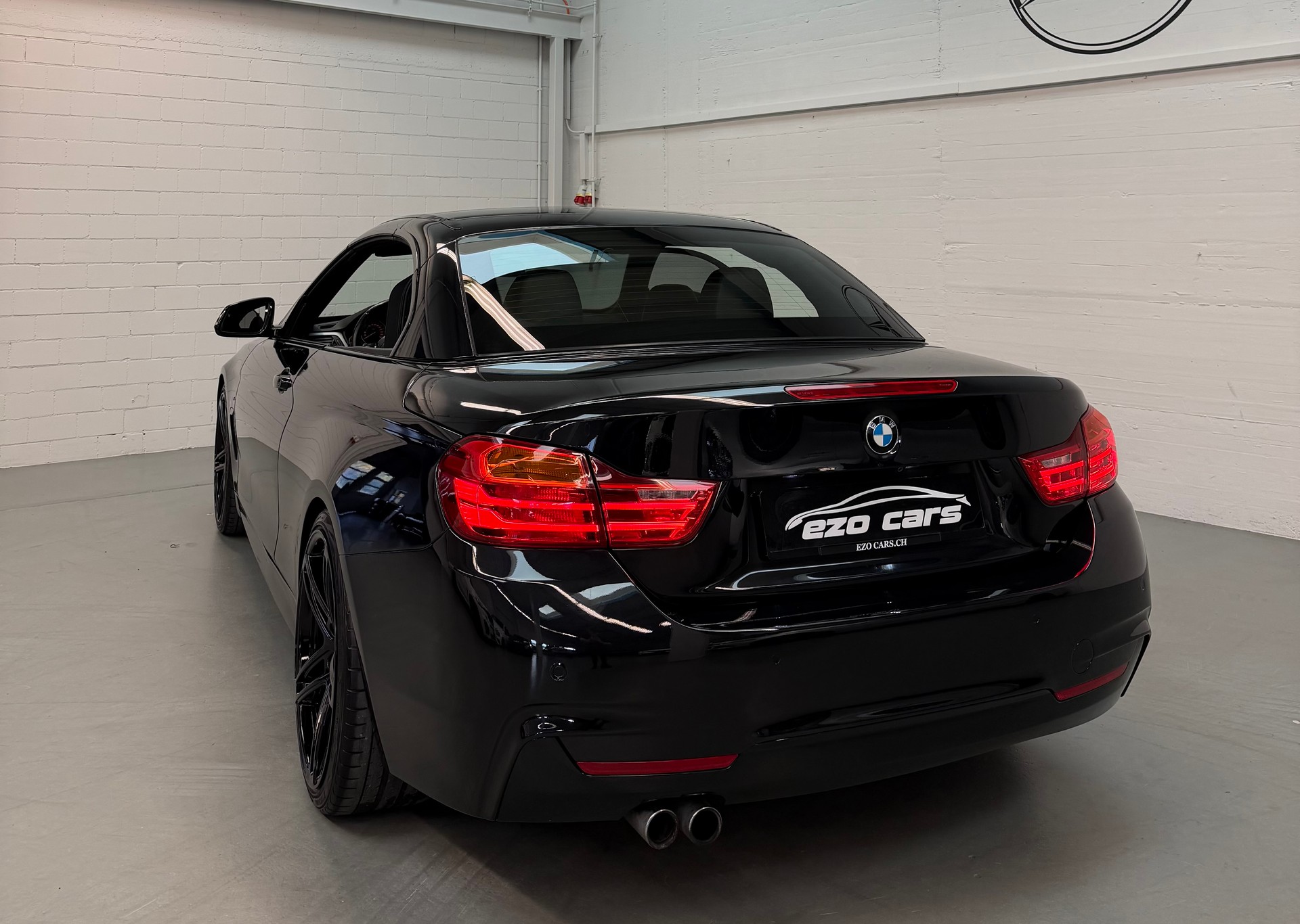 BMW 428i ALL Black M Performance Cabriolet xDrive Steptronic-image-9