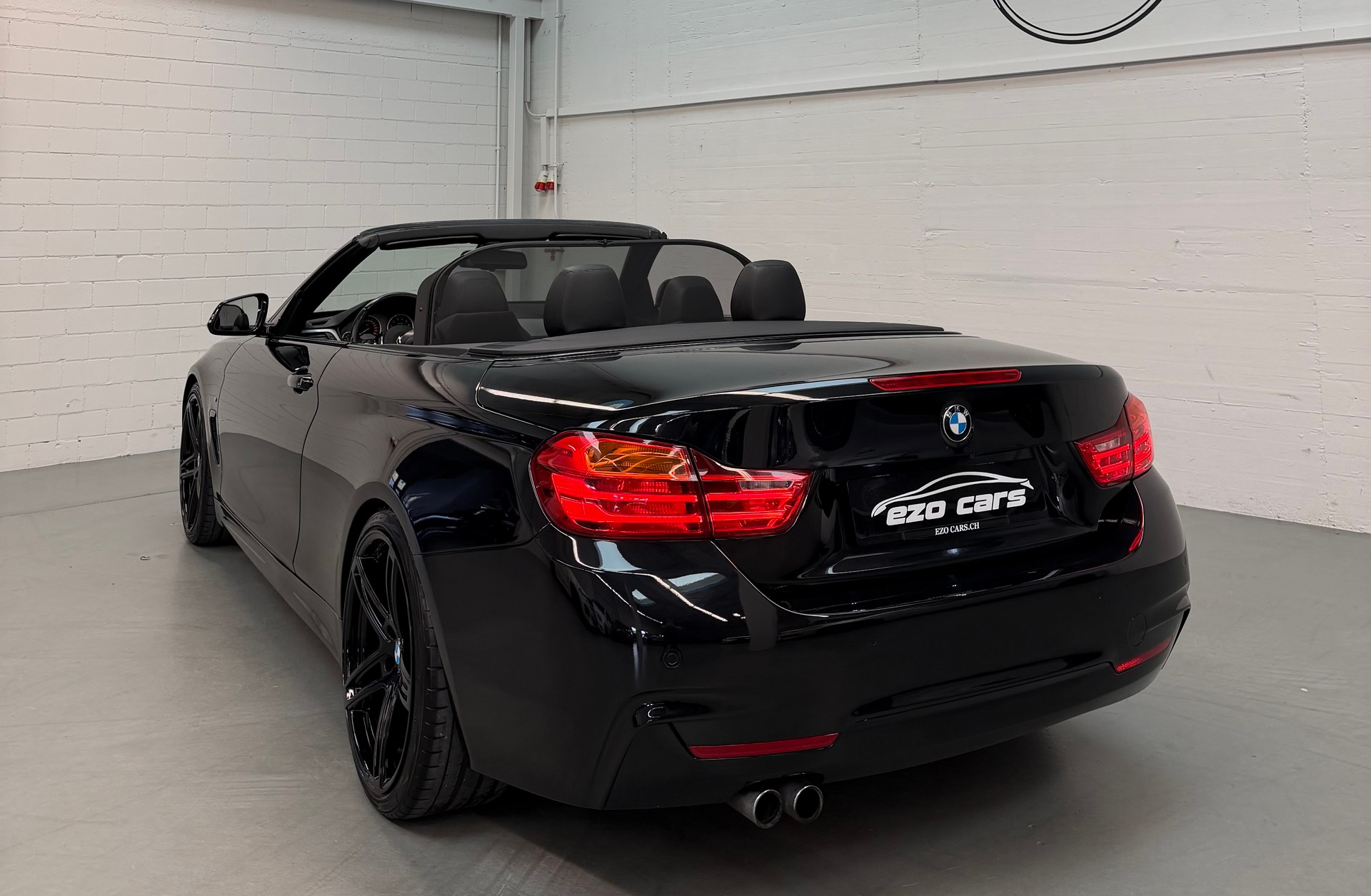 BMW 428i ALL Black M Performance Cabriolet xDrive Steptronic-image-12