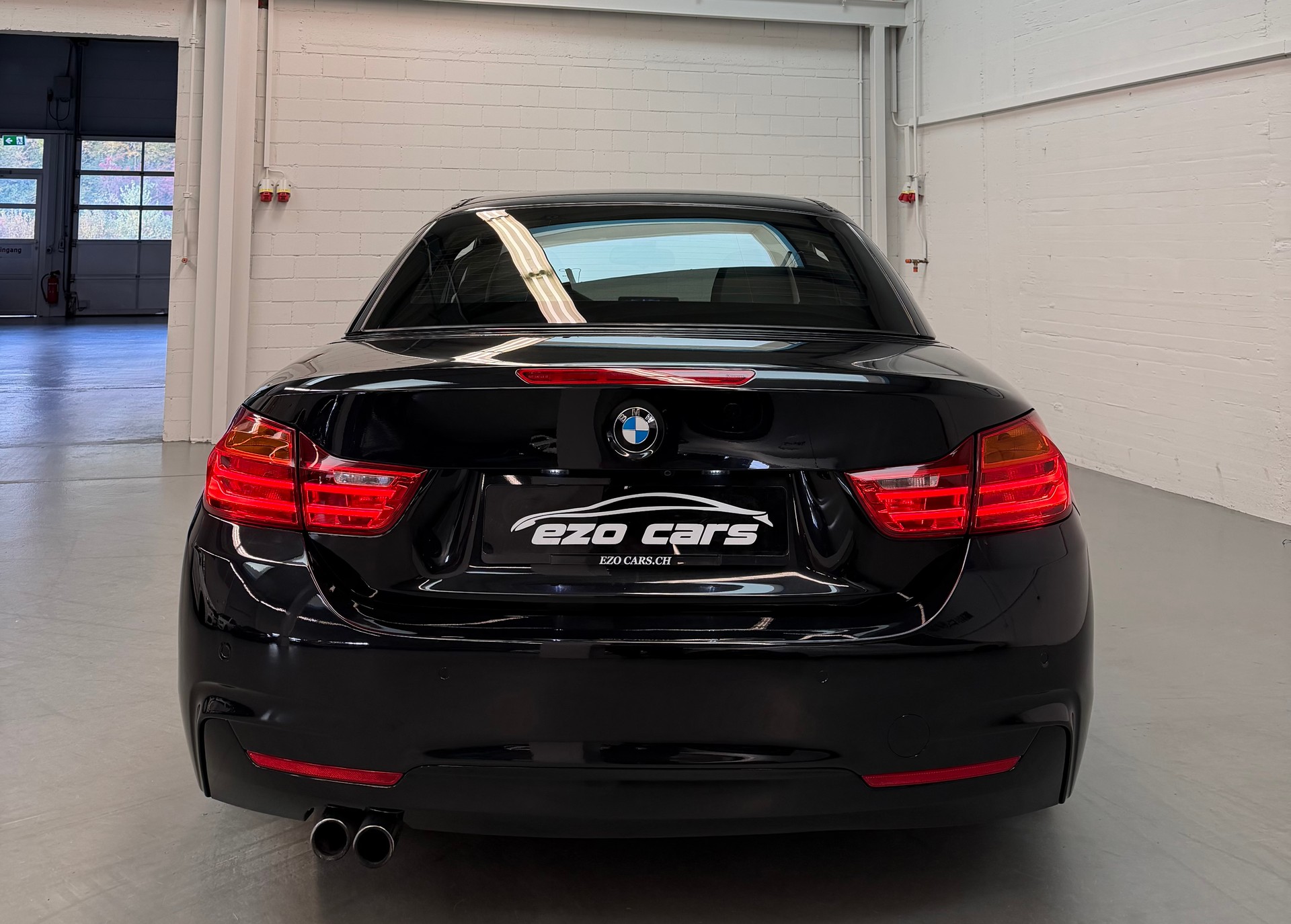 BMW 428i ALL Black M Performance Cabriolet xDrive Steptronic-image-10