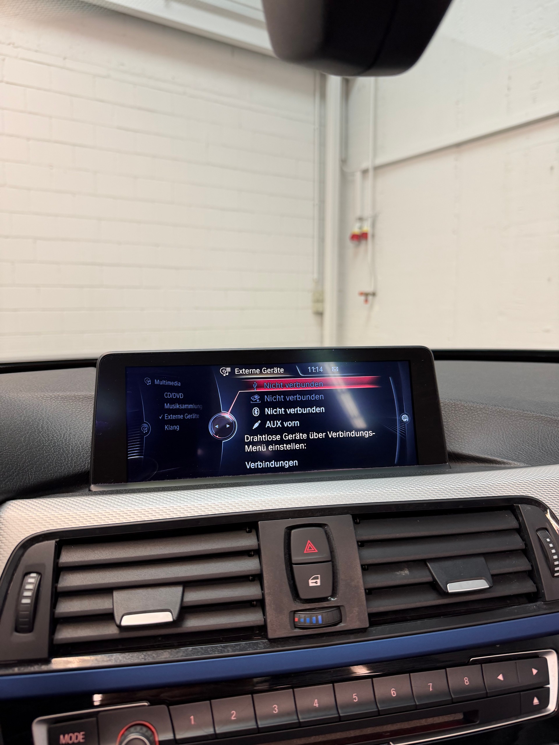 BMW 428i ALL Black M Performance Cabriolet xDrive Steptronic-image-24