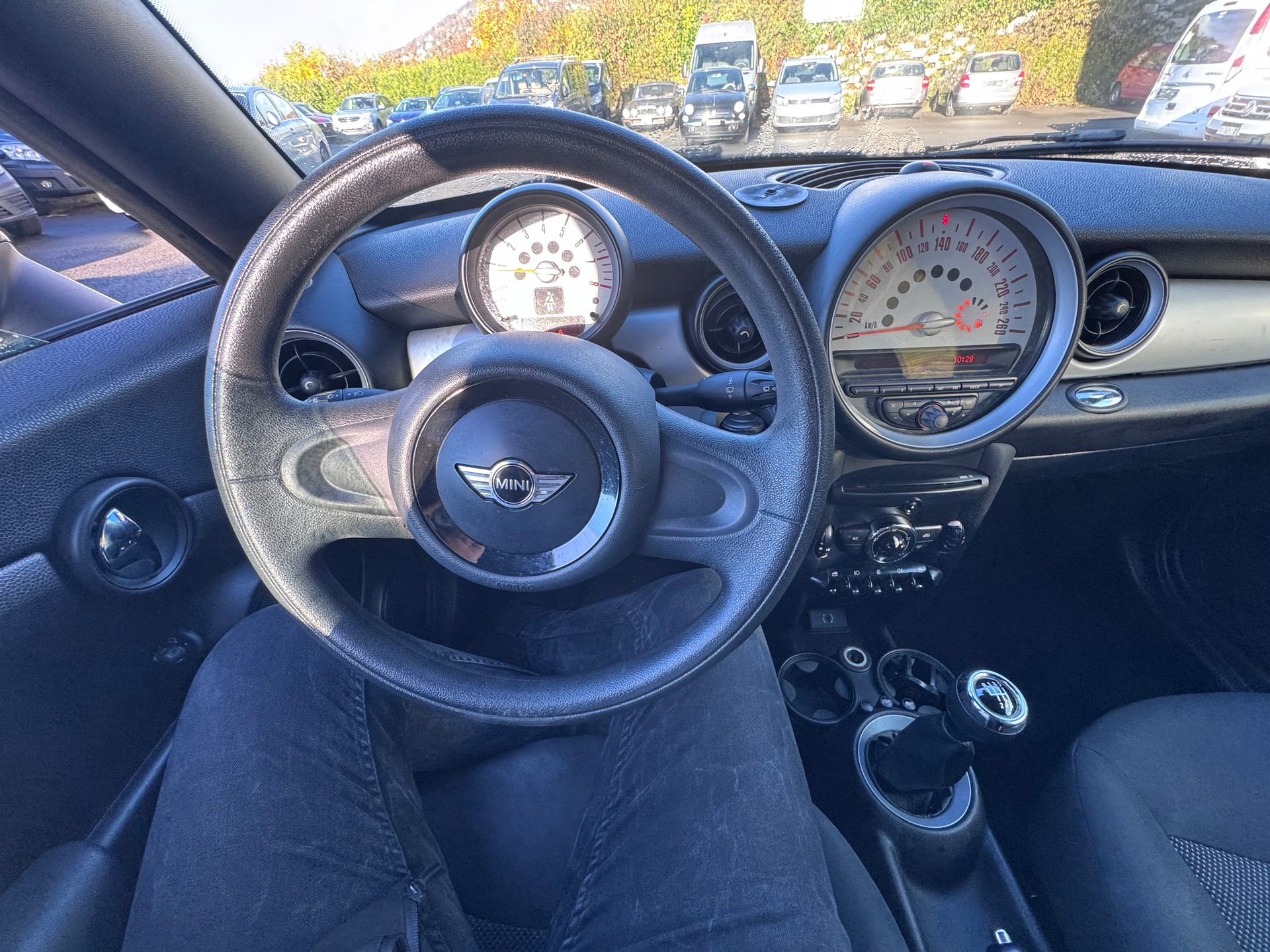 MINI Cooper Coupé-image-1
