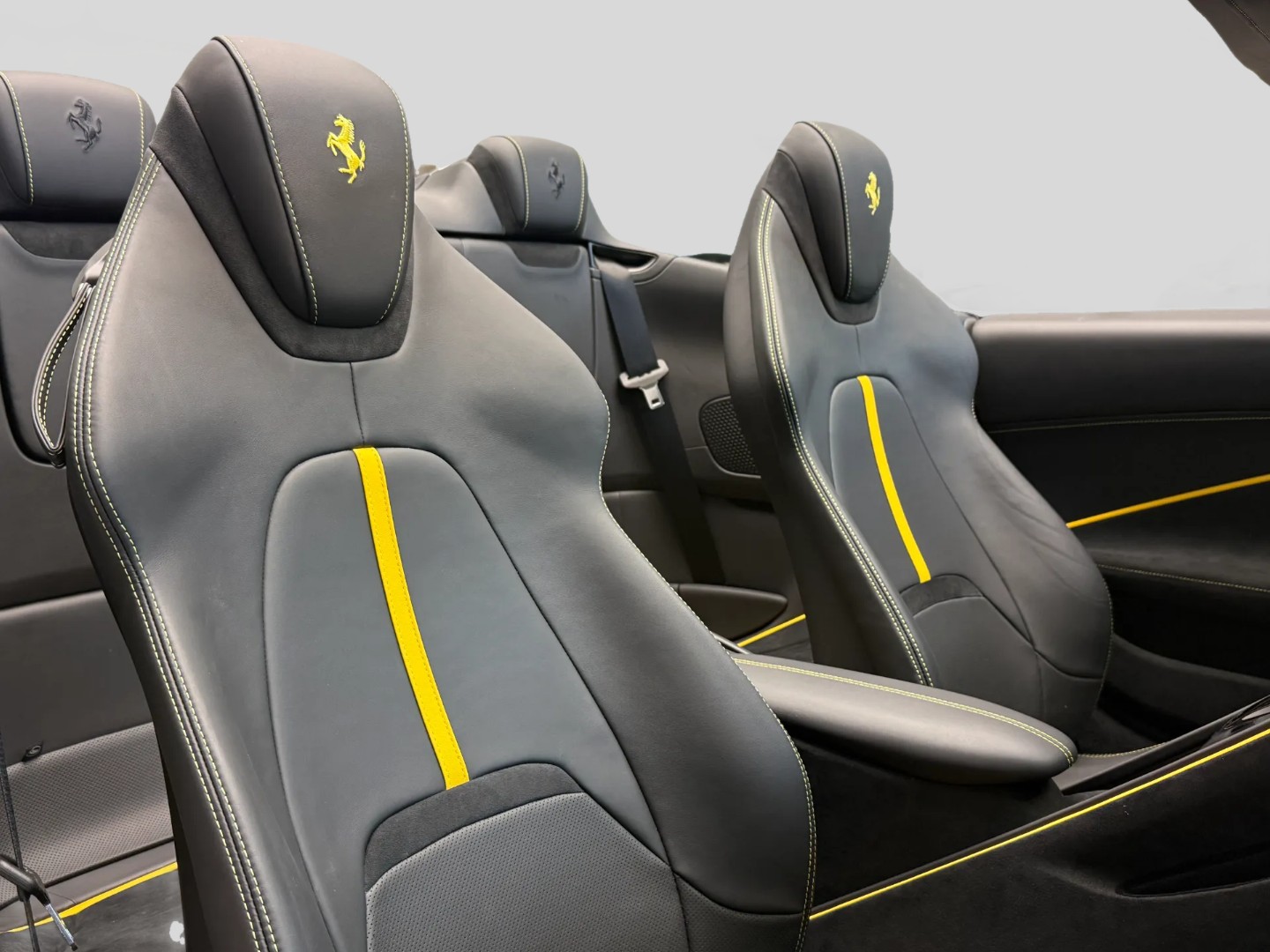 FERRARI Roma Spider 3.9 V8 T-image-13