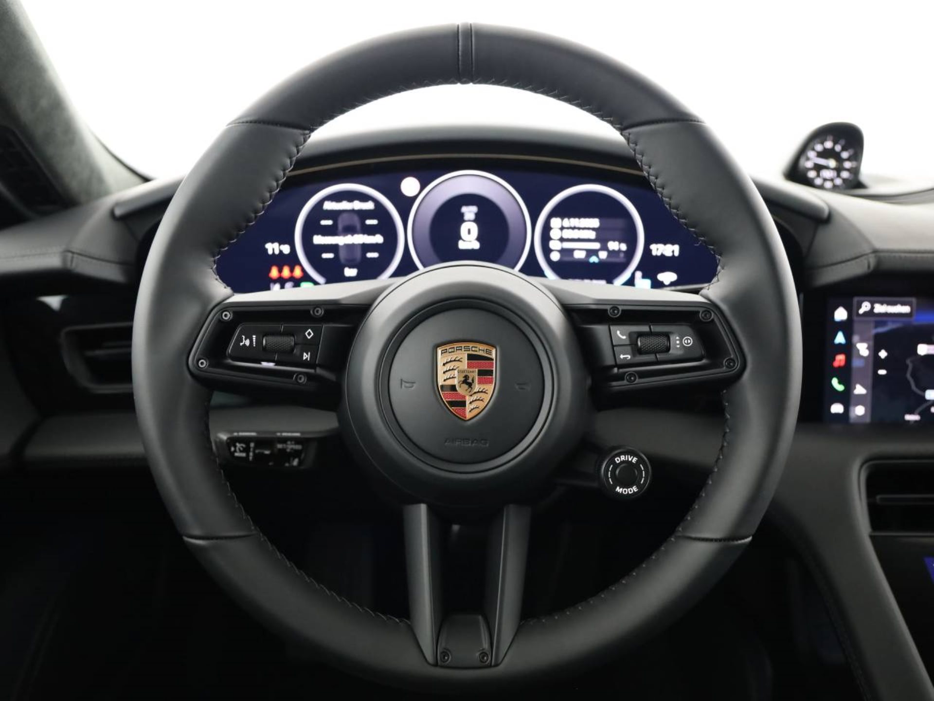 PORSCHE Taycan GTS Sport Turismo-image-4
