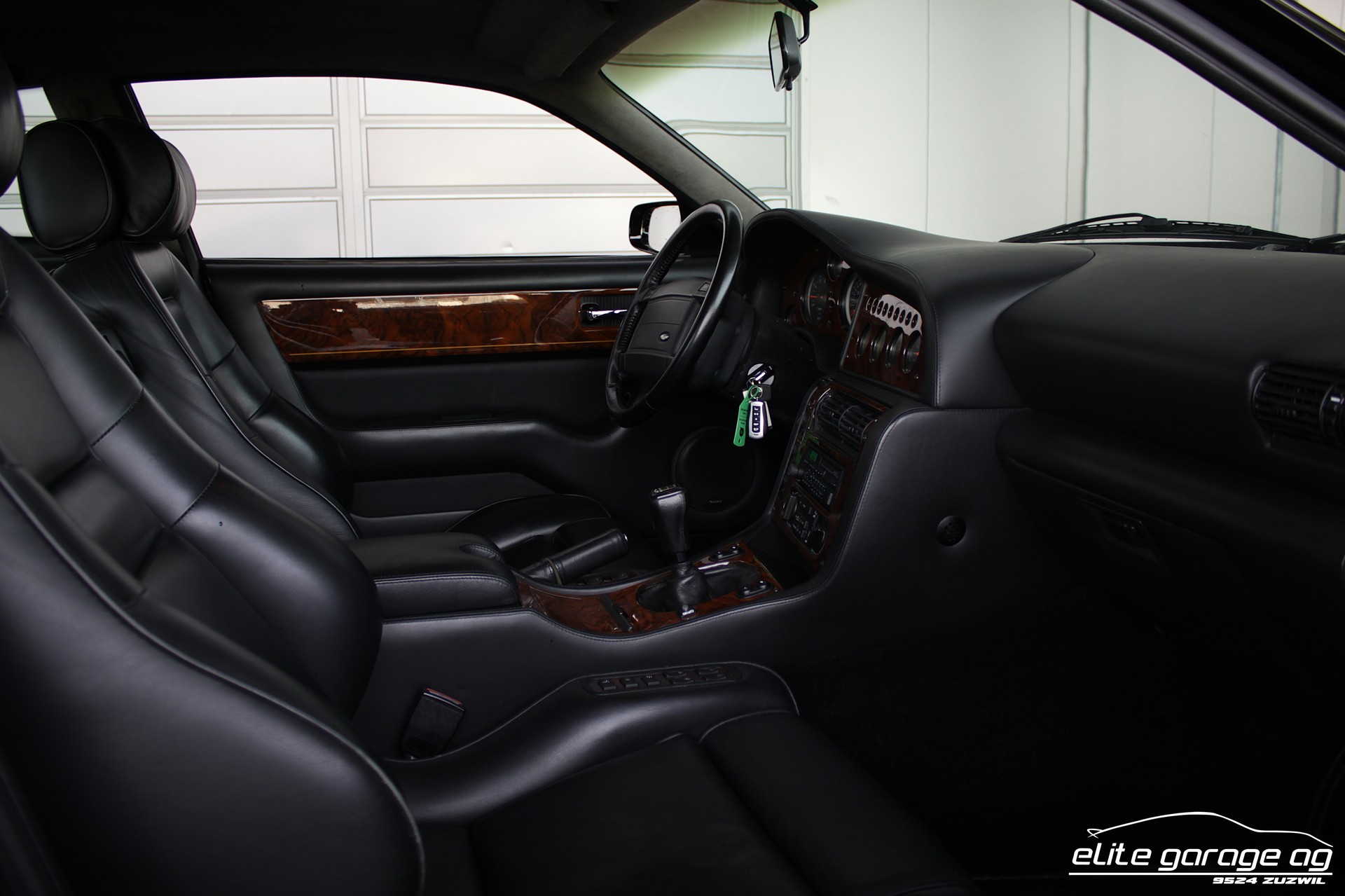 ASTON MARTIN Vantage V550 1/239-image-14