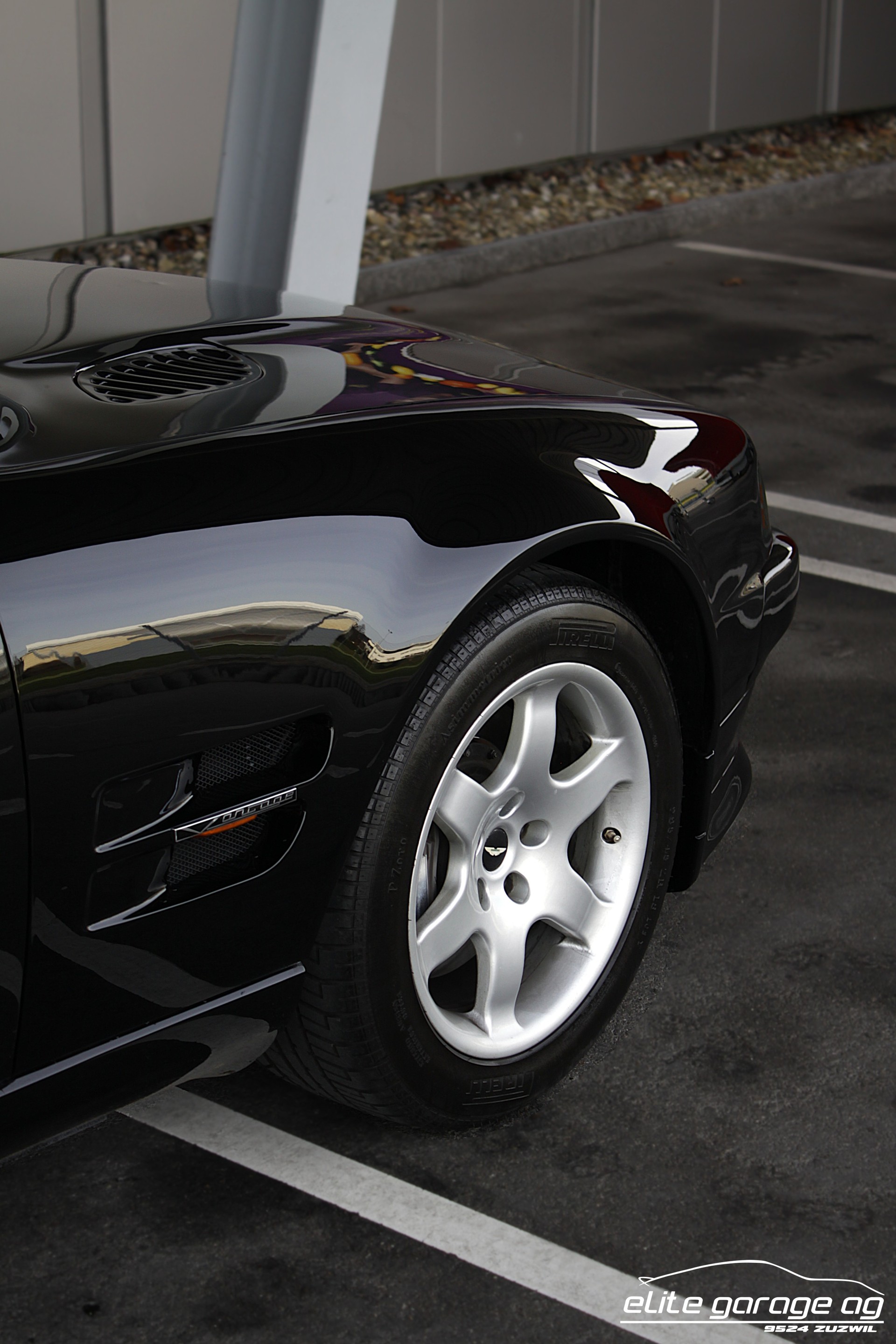 ASTON MARTIN Vantage V550 1/239-image-10
