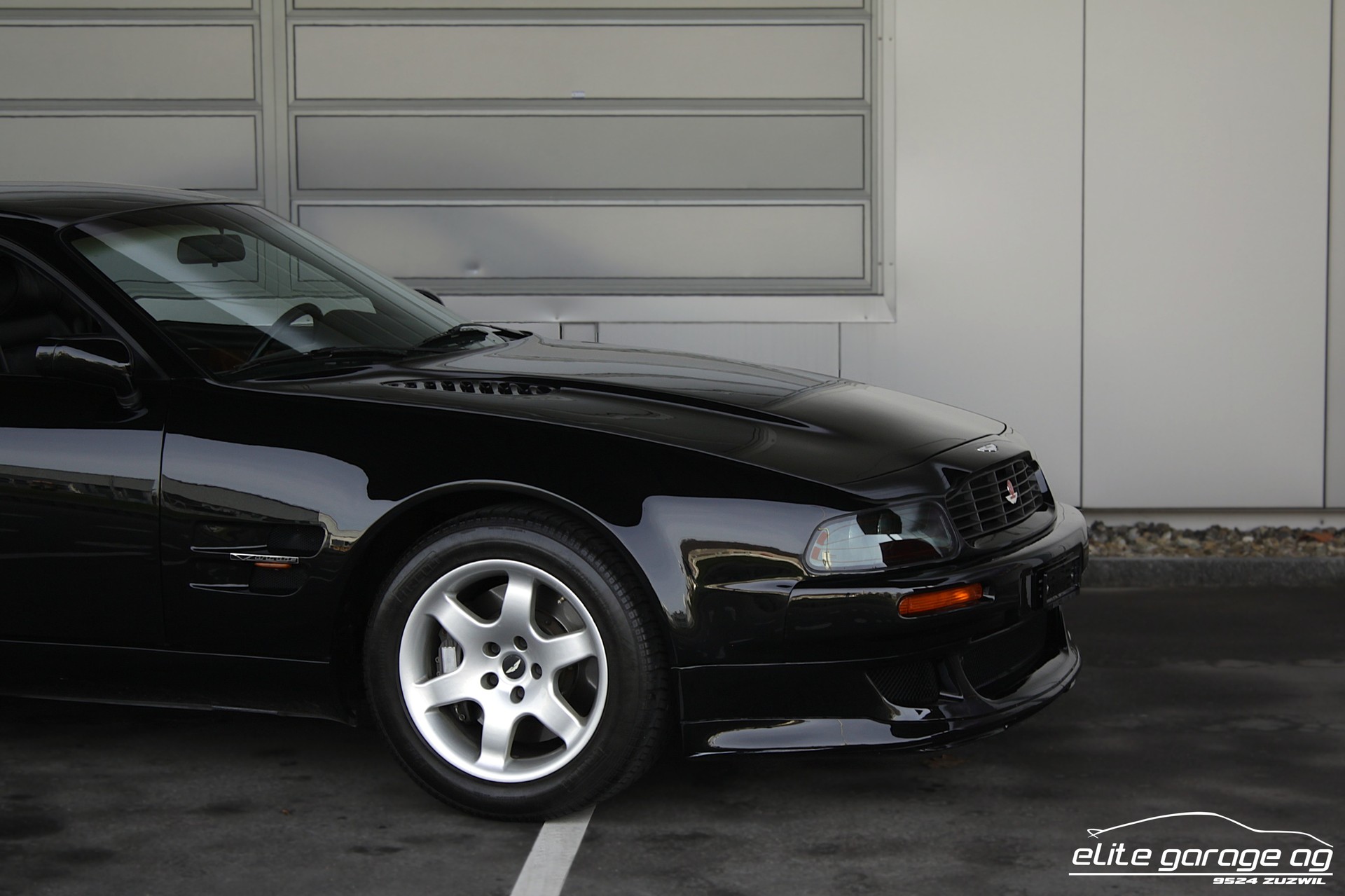ASTON MARTIN Vantage V550 1/239-image-8
