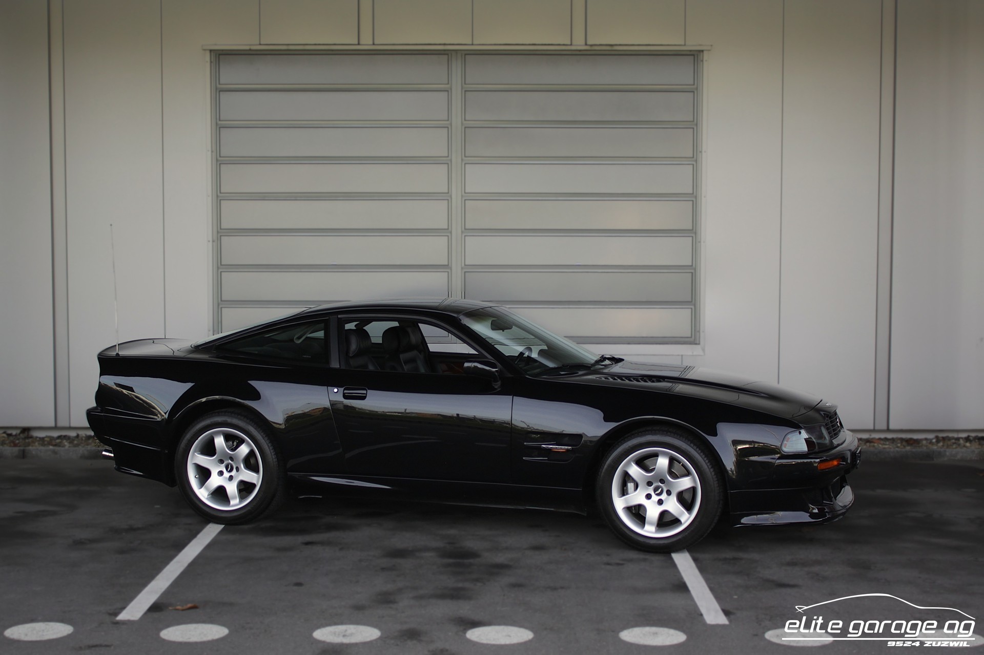ASTON MARTIN Vantage V550 1/239-image-6