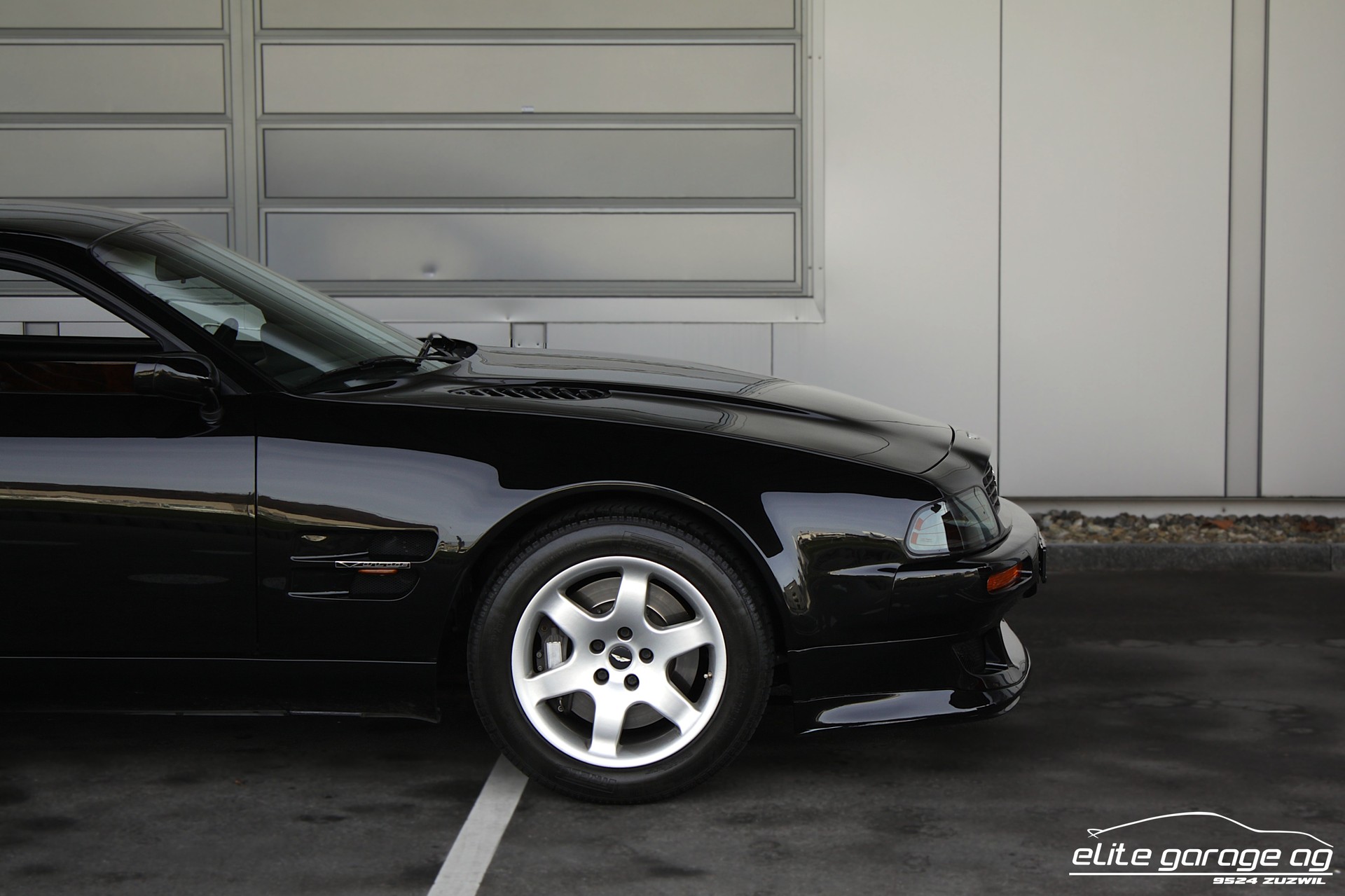 ASTON MARTIN Vantage V550 1/239-image-9
