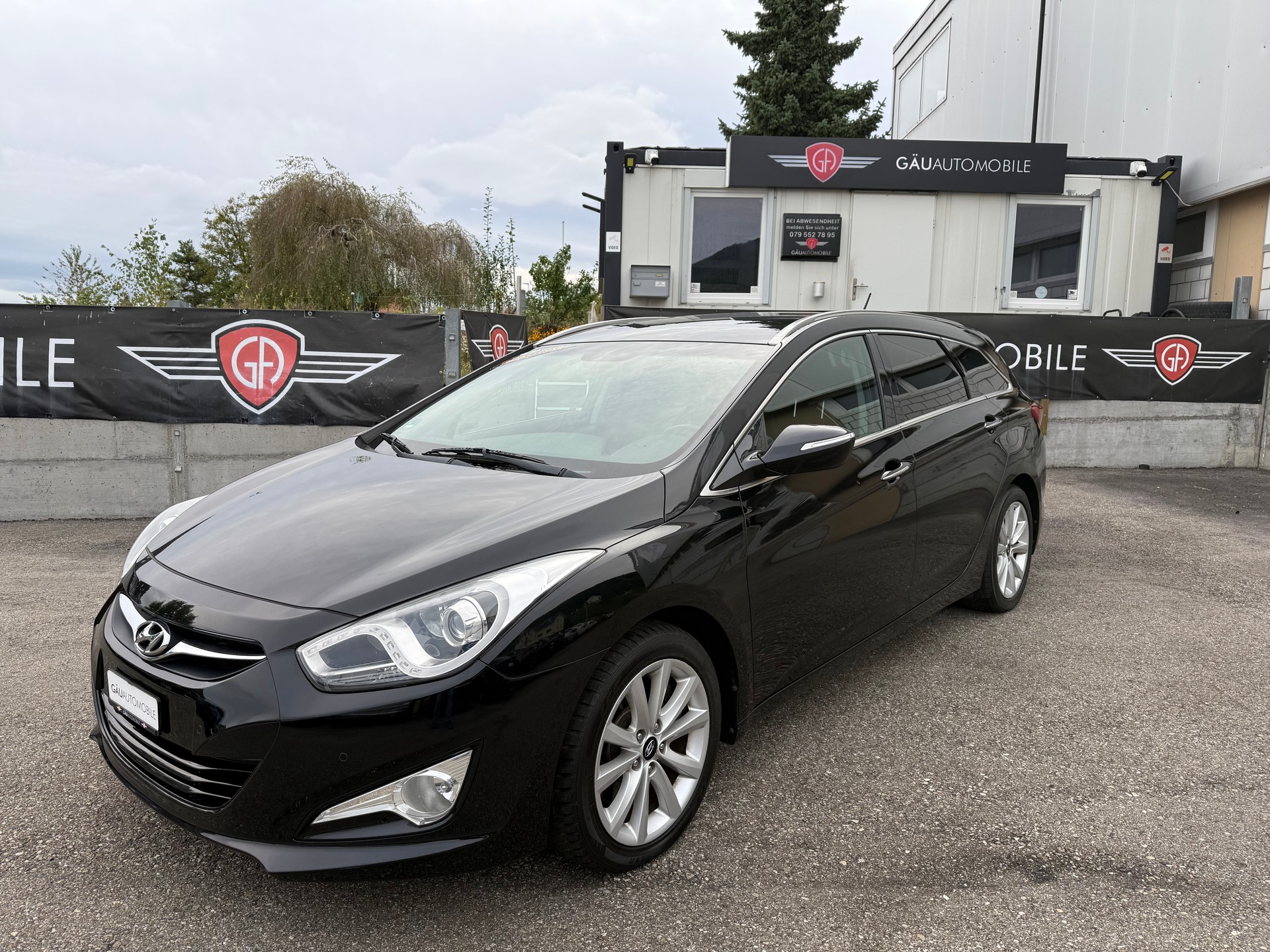 HYUNDAI i40 Wagon 1.6 GDi Style-image-0