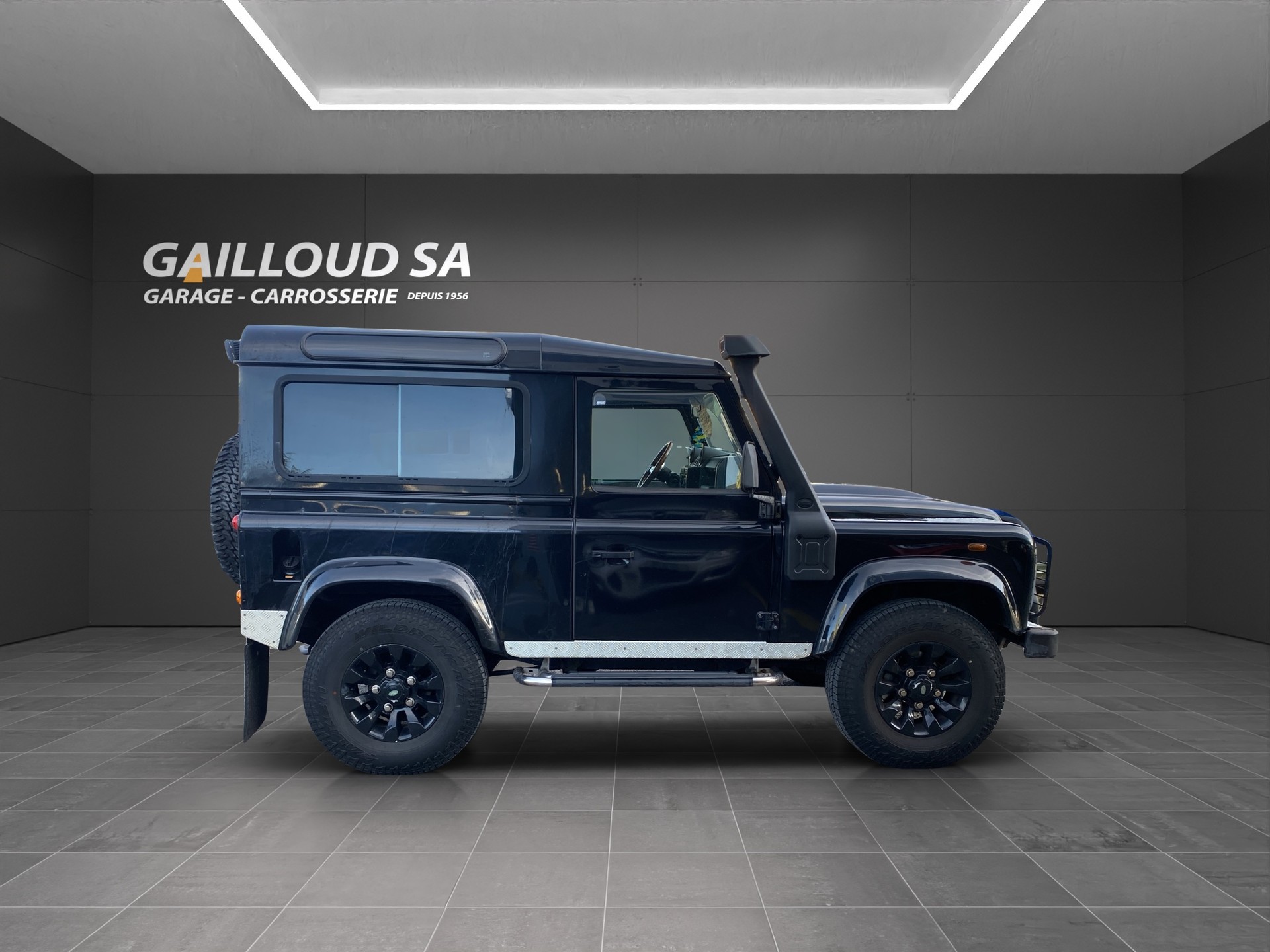 LAND ROVER Defender 90 SW 2.4Tdc-image-6