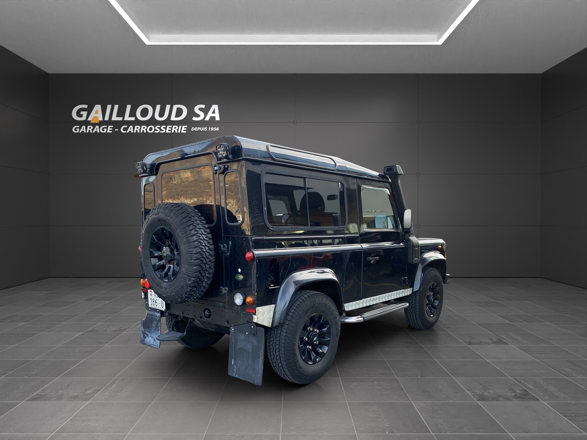 LAND ROVER Defender 90 SW 2.4Tdc-showroom-element-3